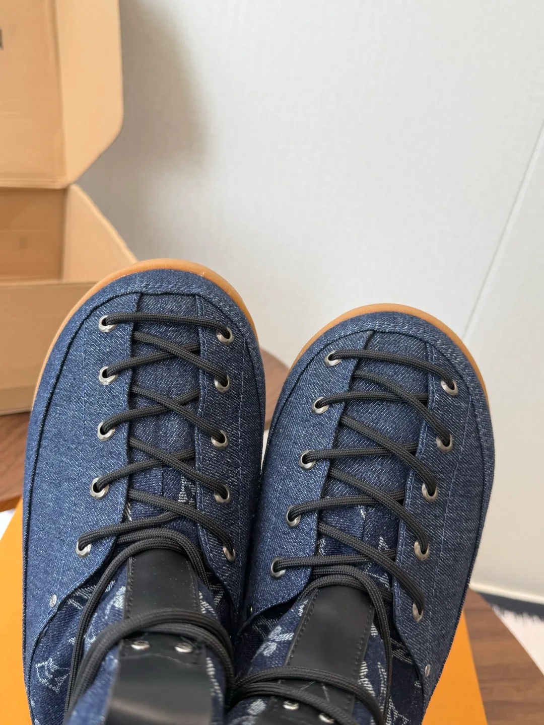 Угги Женские Louis Vuitton 18687423