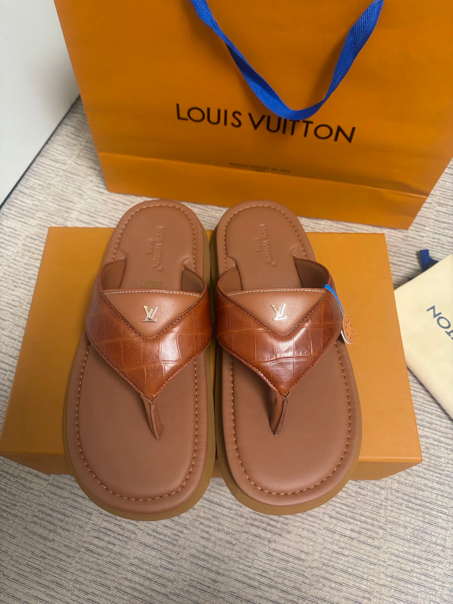 Шлепанцы Мужские Louis Vuitton 17530573