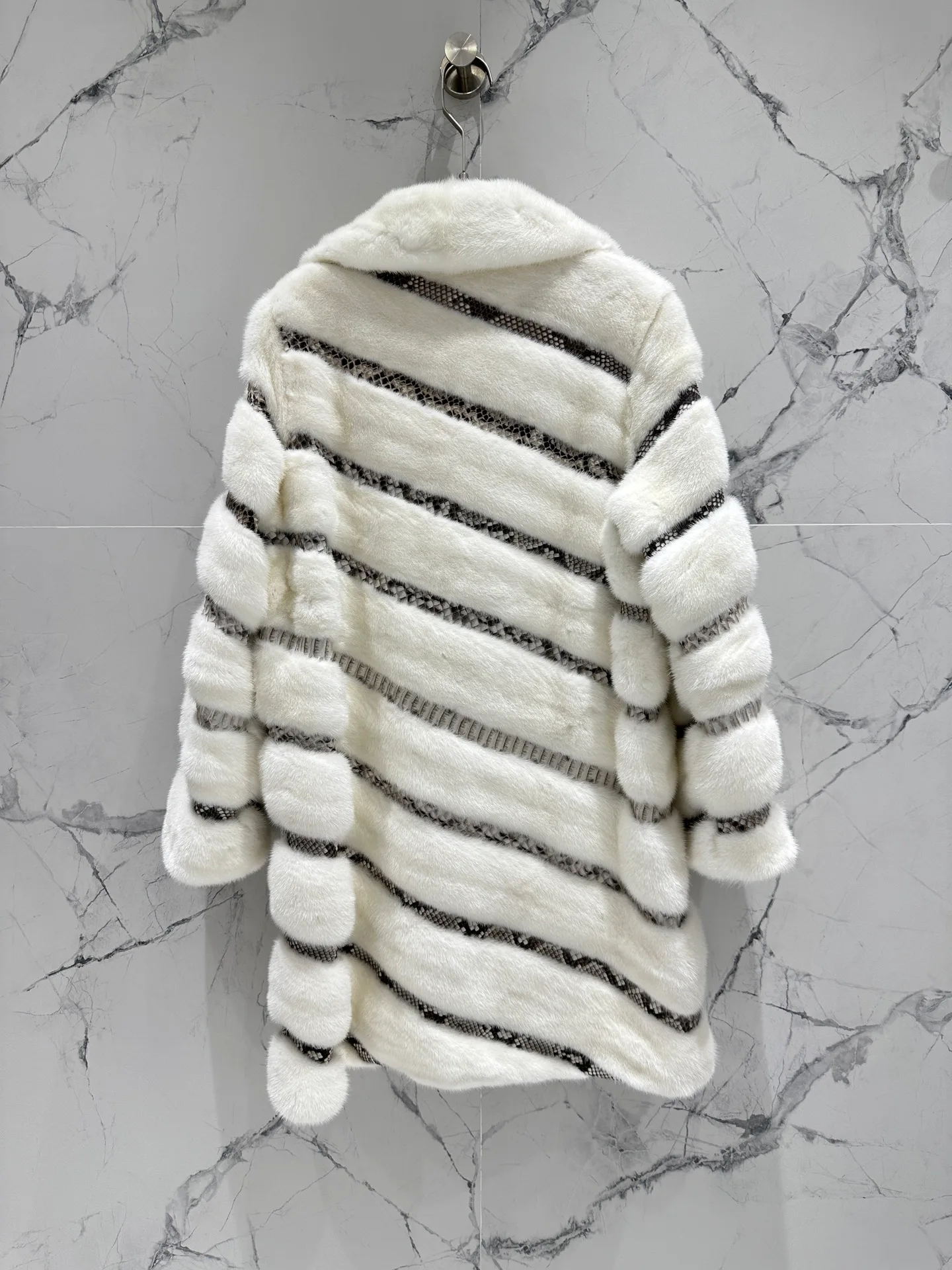 Шубы Женские Fendi 855741