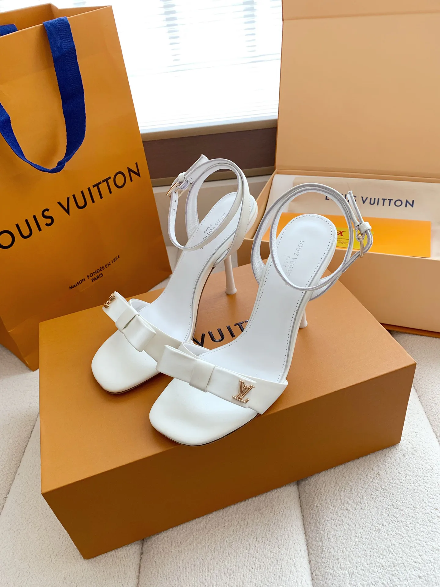Босоножки Женские Louis Vuitton 11808991