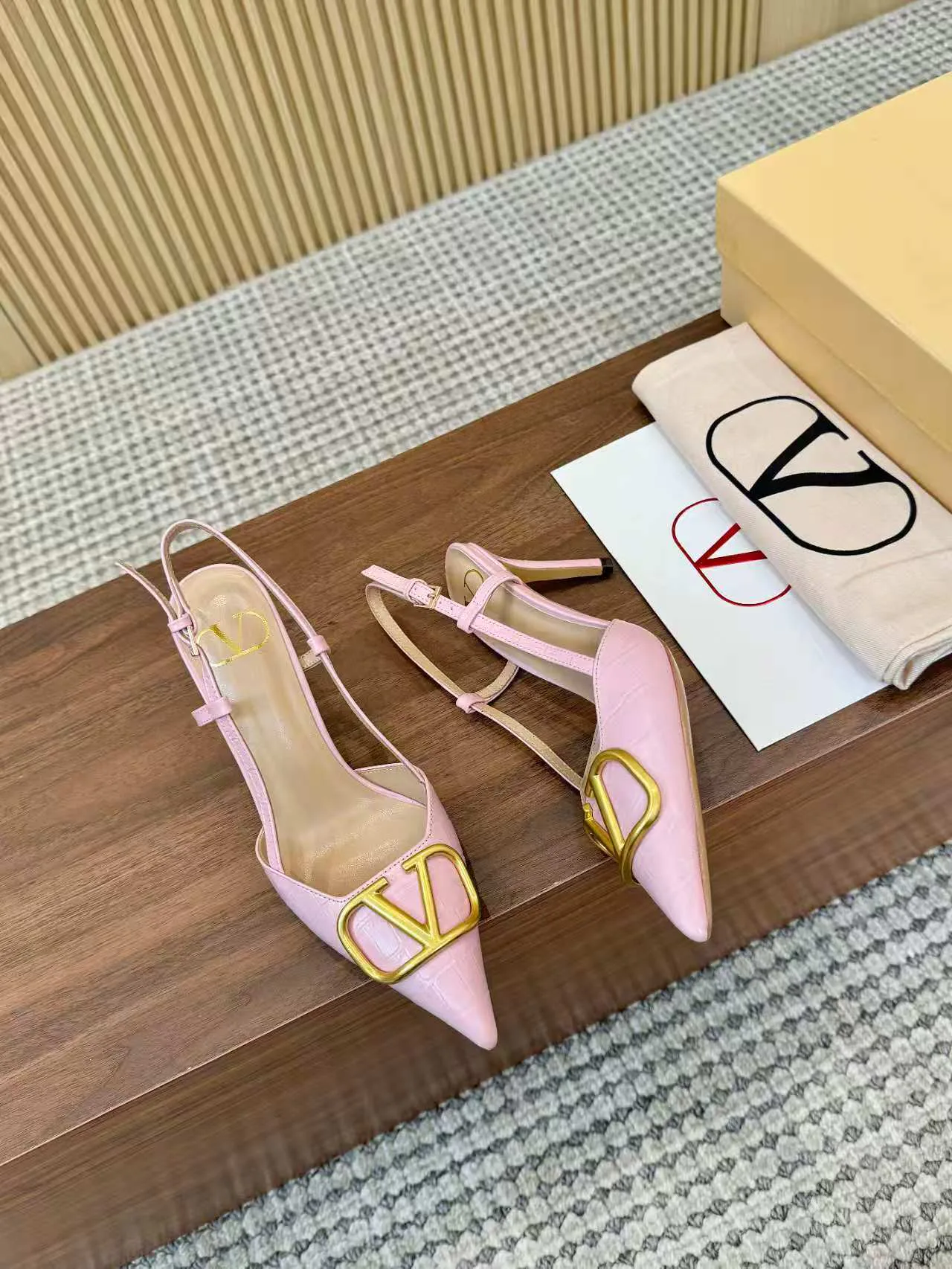 Босоножки Женские Valentino 12156371