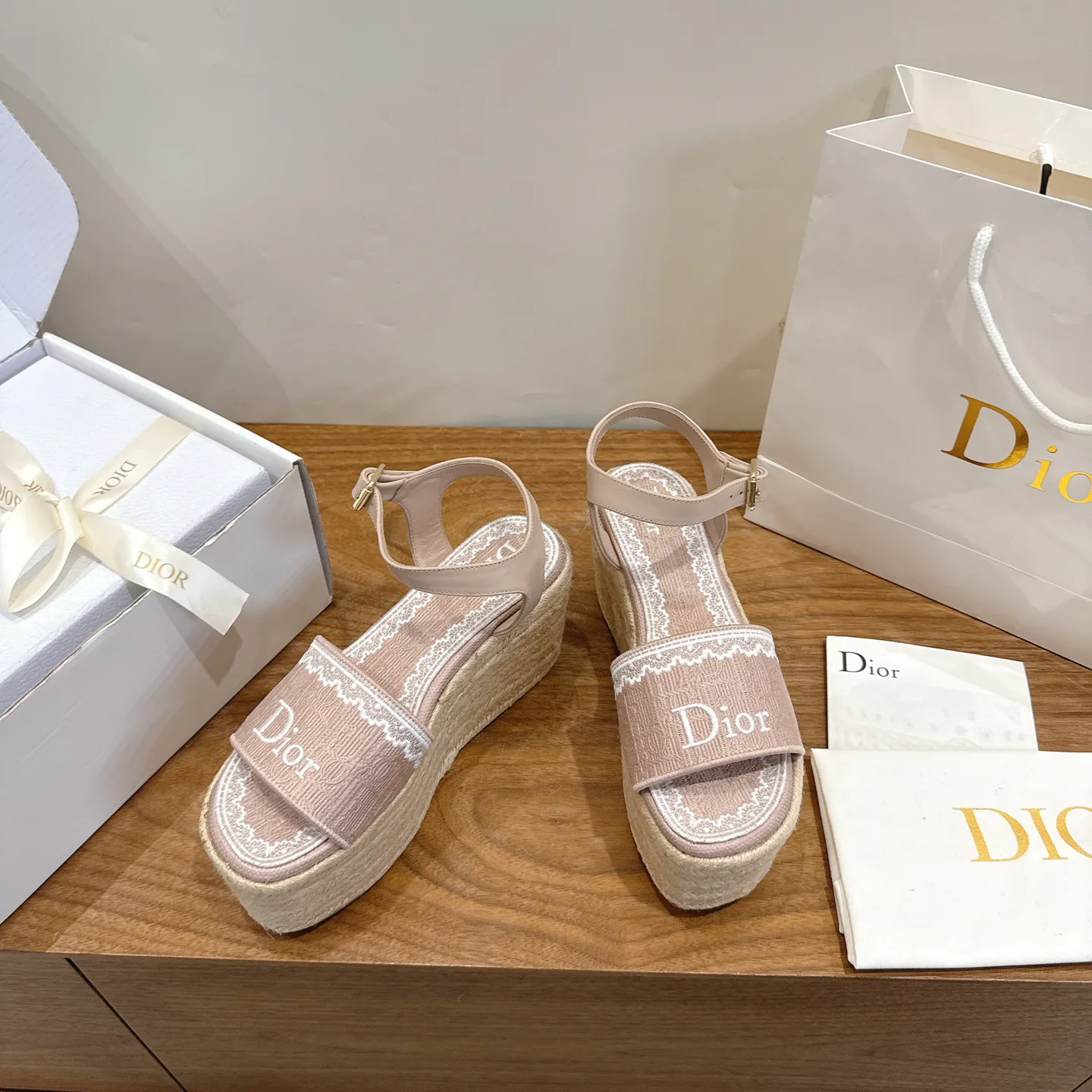 Босоножки Женские Christian Dior 17947075