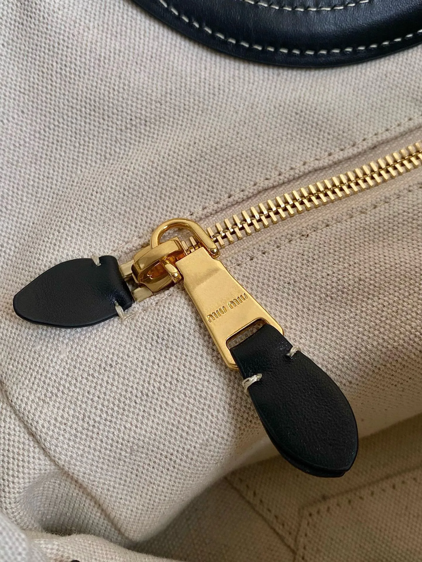 Классические Сумки Женские Miu Miu 19241