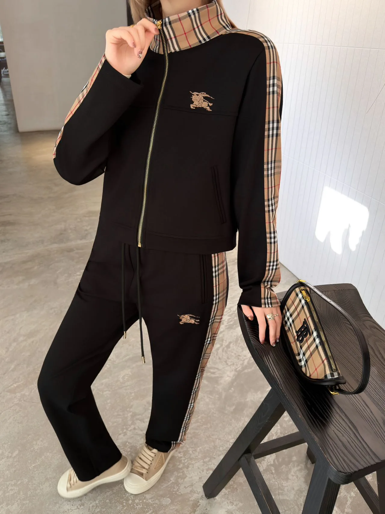 Спортивные Костюмы Женские Burberry 11056444