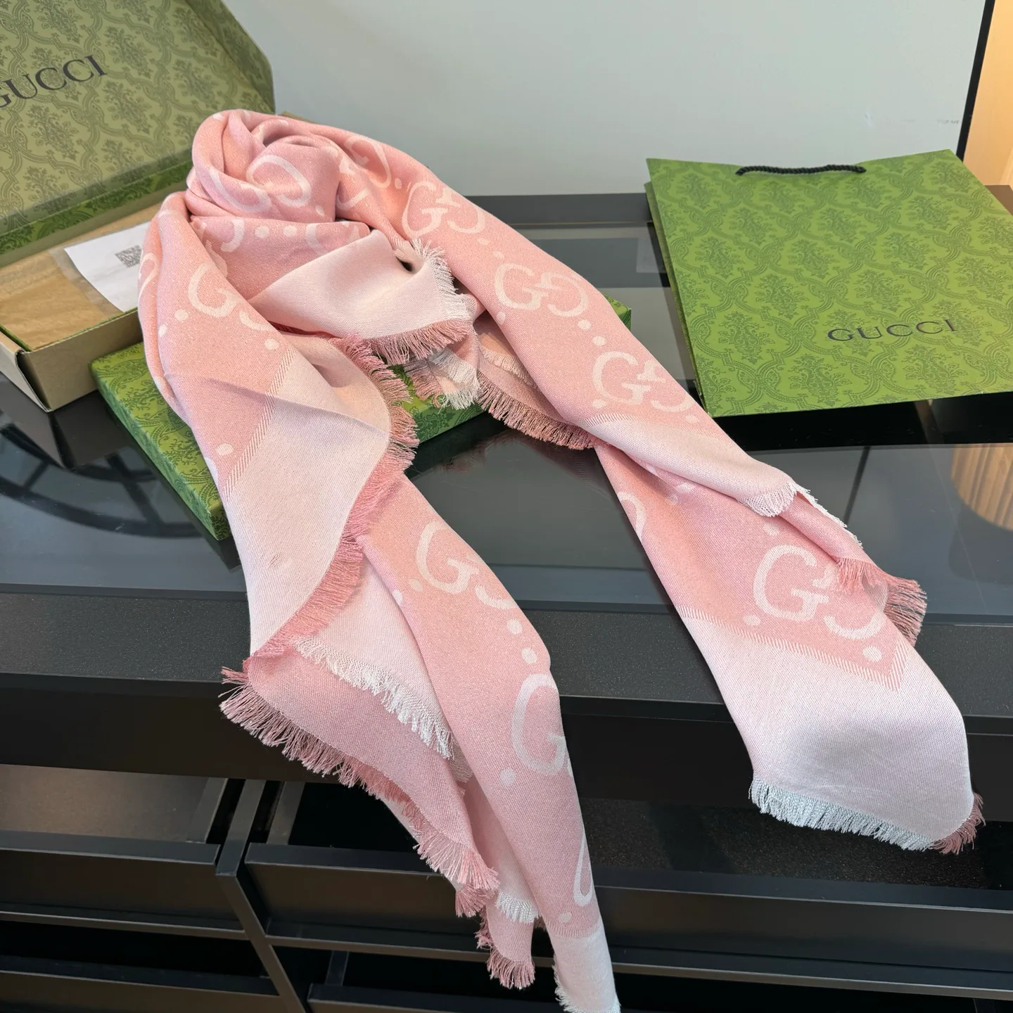 Шарфы Gucci 18275070