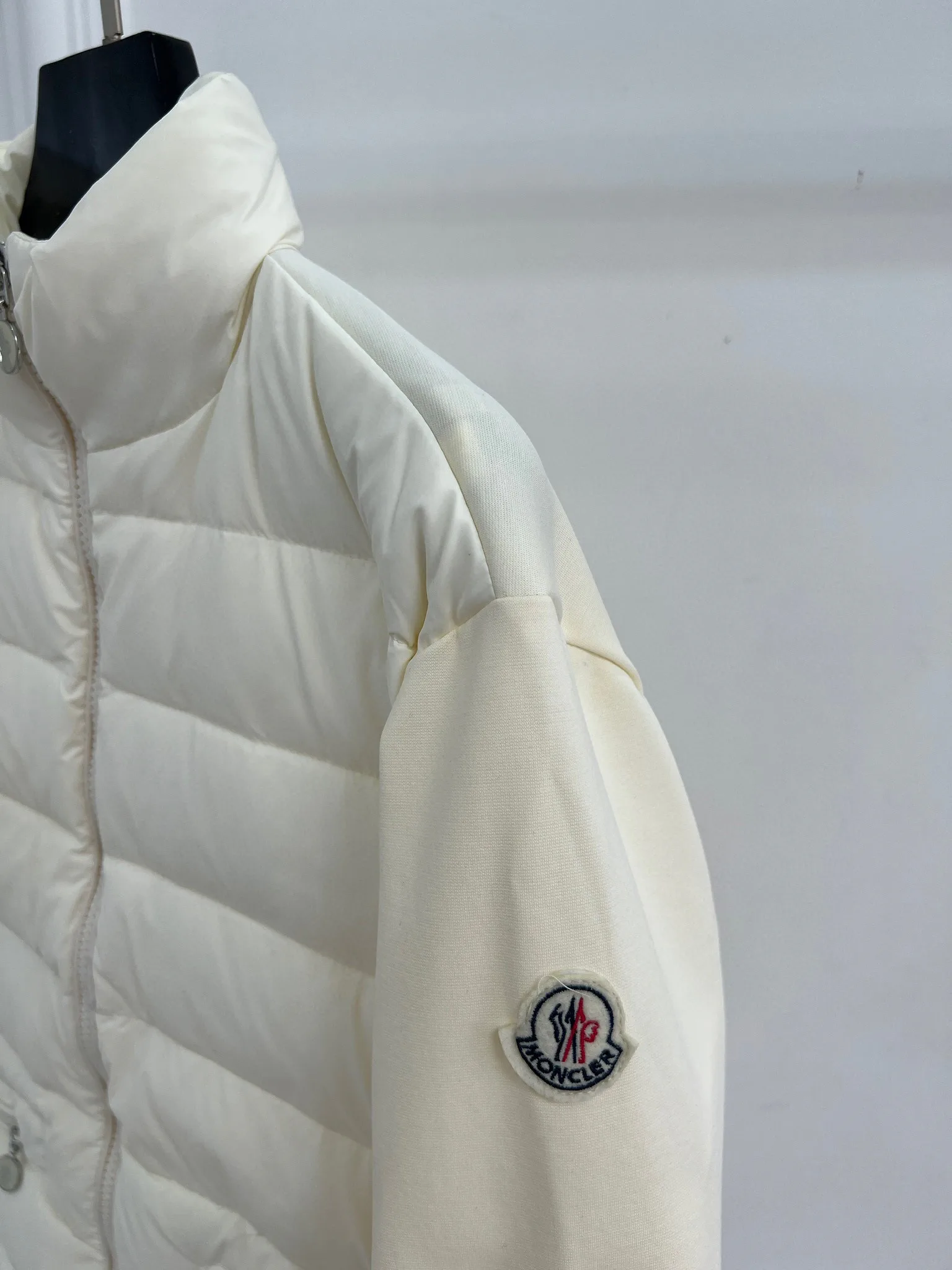 Куртки И Пуховики Женские Moncler 18416227