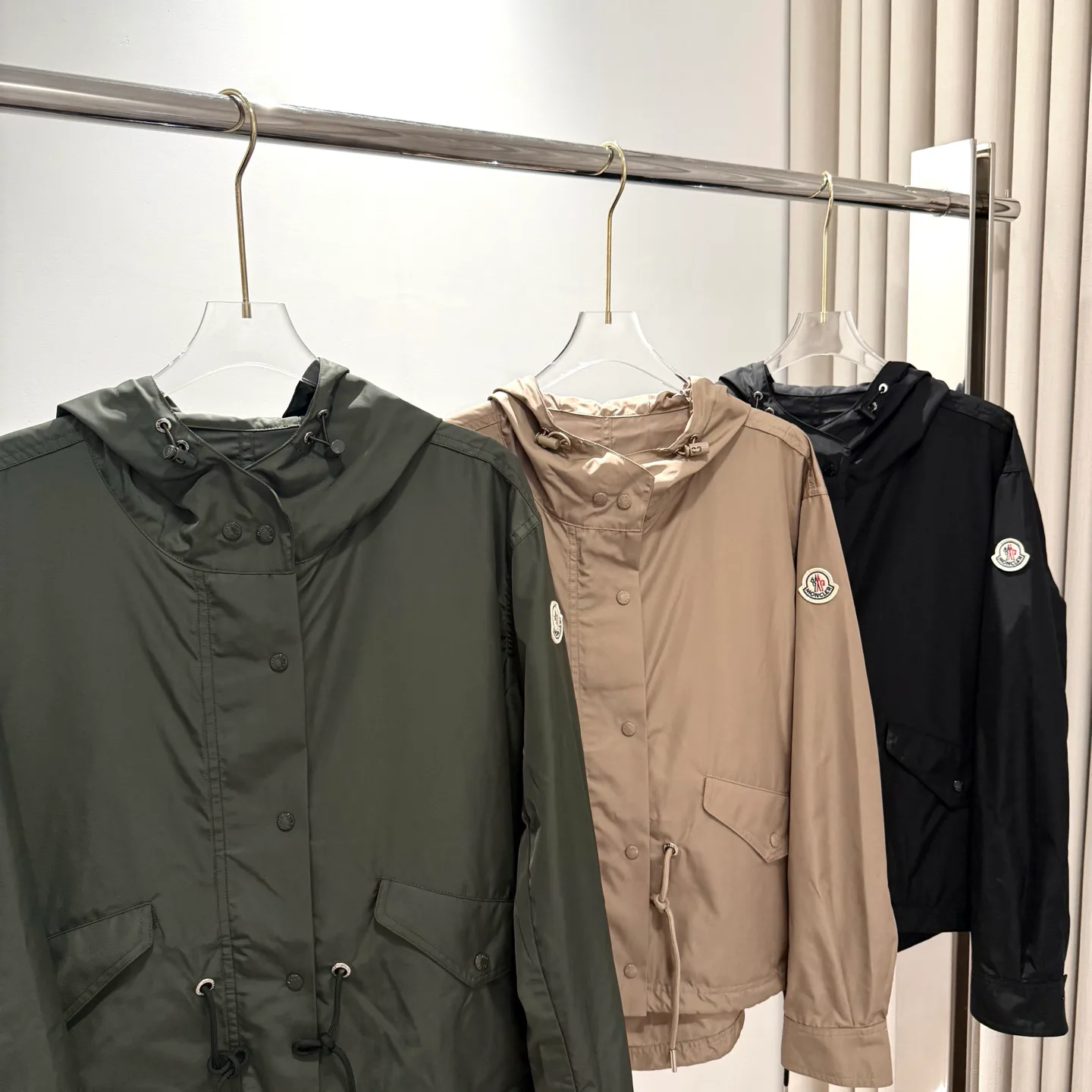 Куртки И Пуховики Женские Moncler 13550835