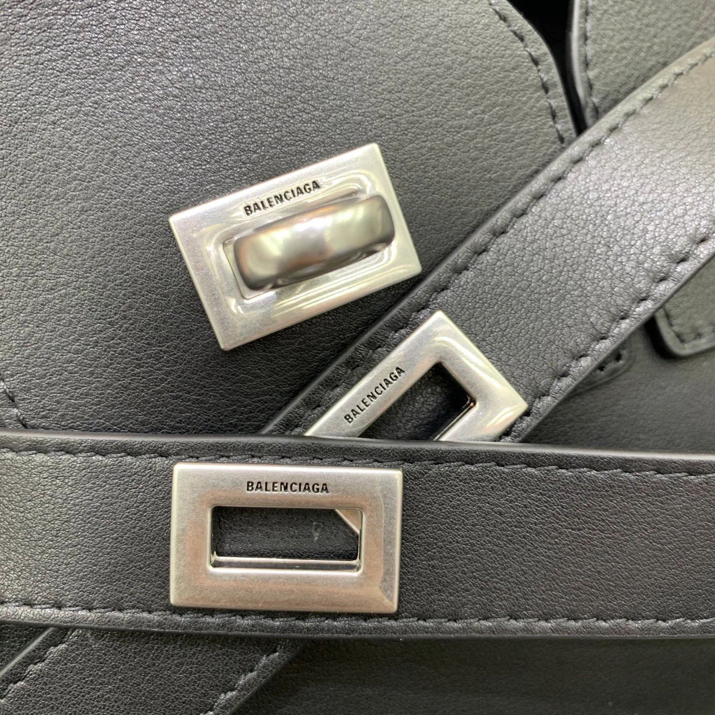 Сумки На Ремне Женские Balenciaga 13072103