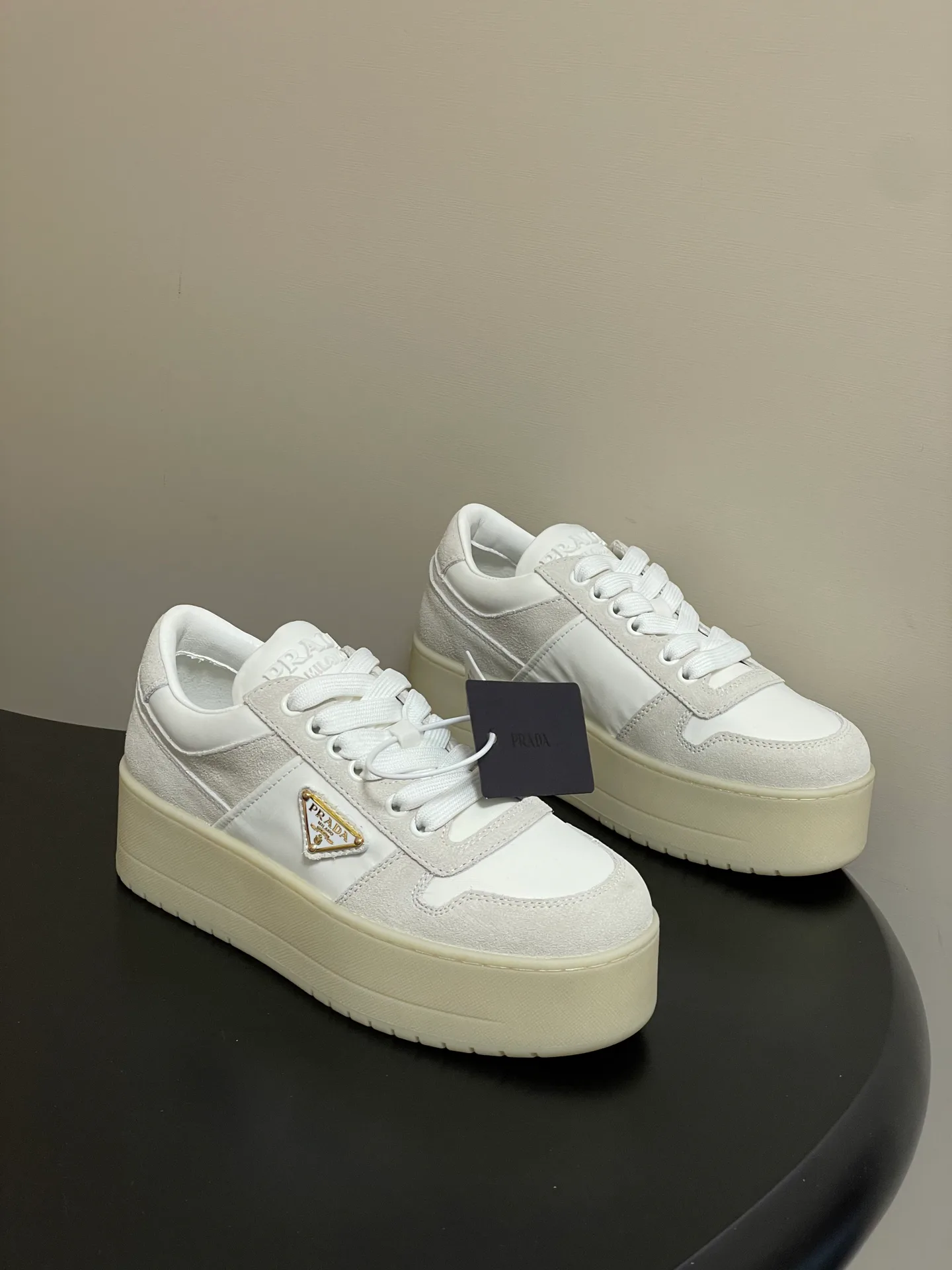 Кроссовки Женские Prada 9700352