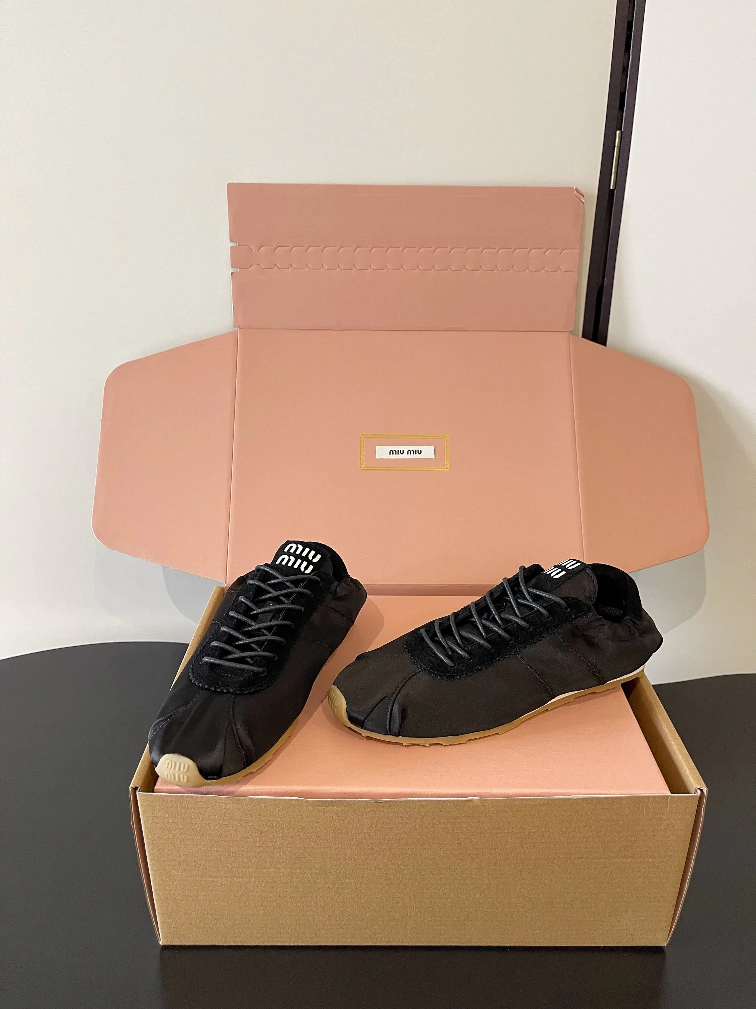 Кроссовки Женские Miu Miu 10654999