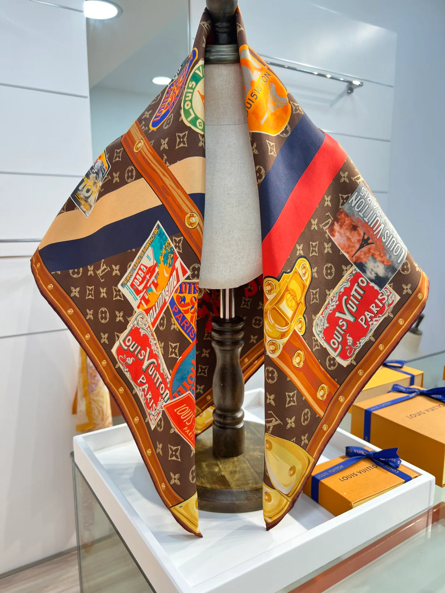 Шарфы Louis Vuitton 136920