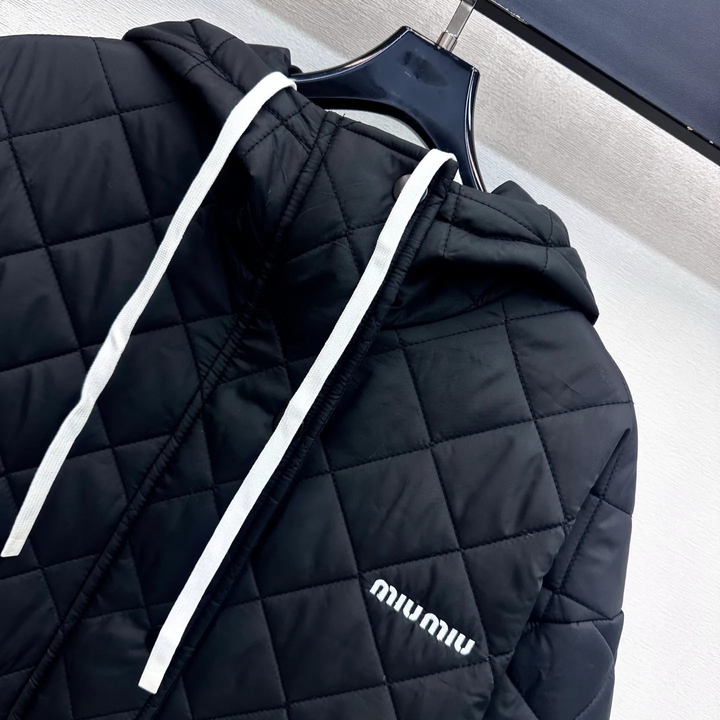 Куртки И Пуховики Женские Miu Miu 18174793