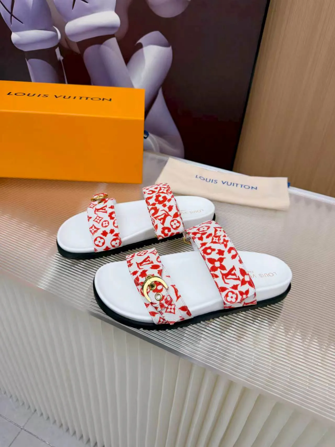 Шлепанцы Женские Louis Vuitton 11633023