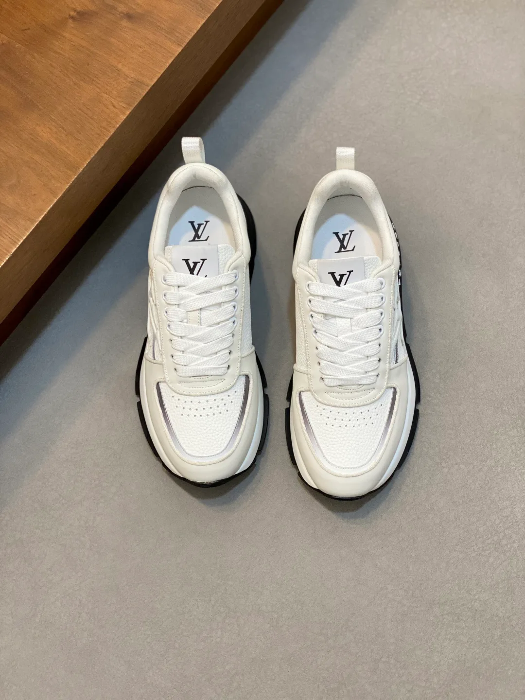 Кроссовки Мужские Louis Vuitton 11250170