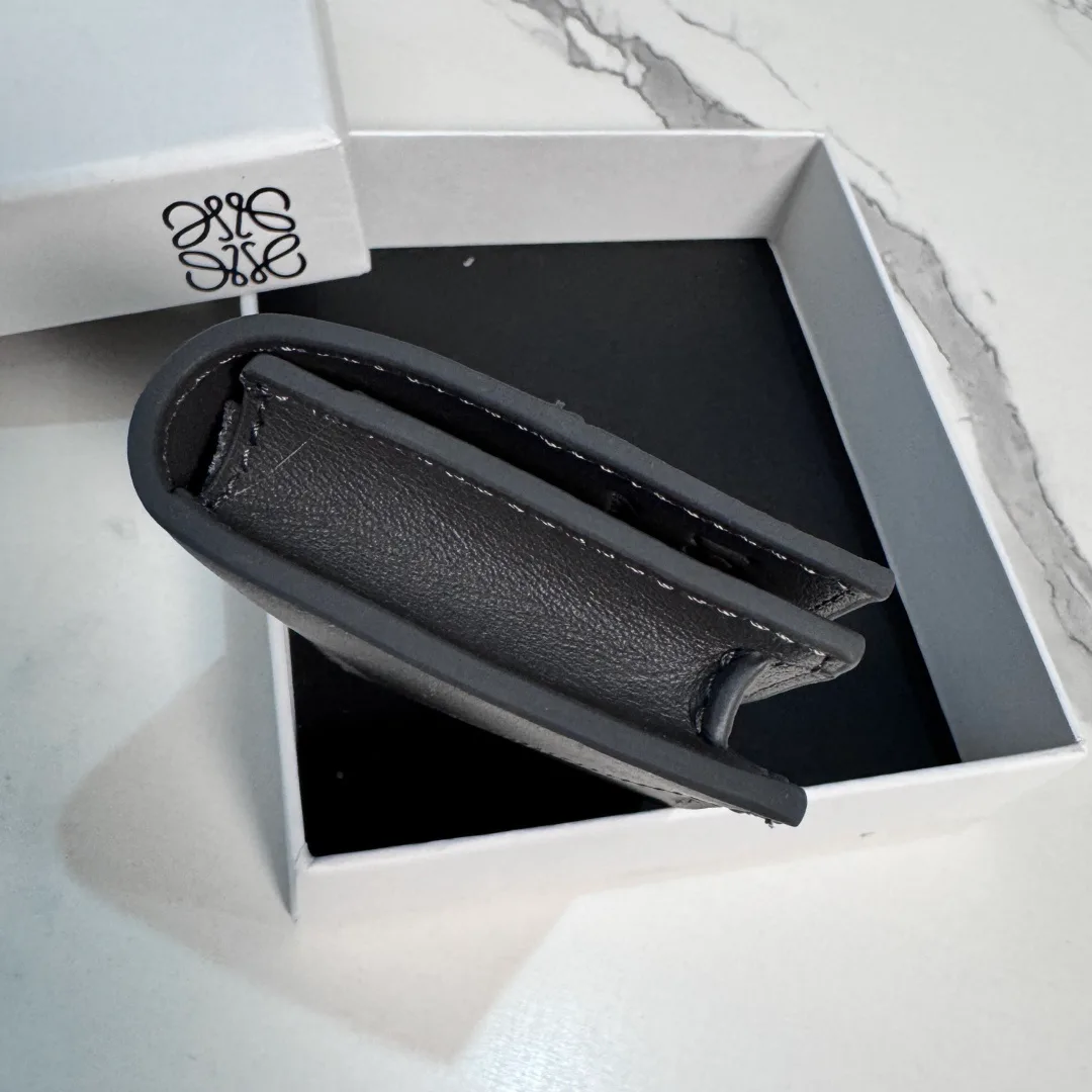 Клатчи Женские Loewe 17927430