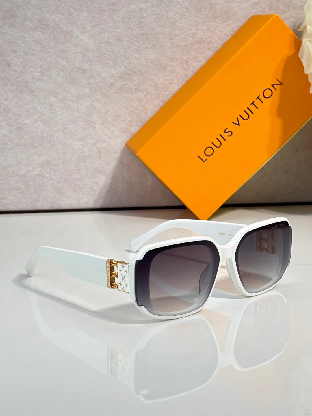 Очки Louis Vuitton 18338517