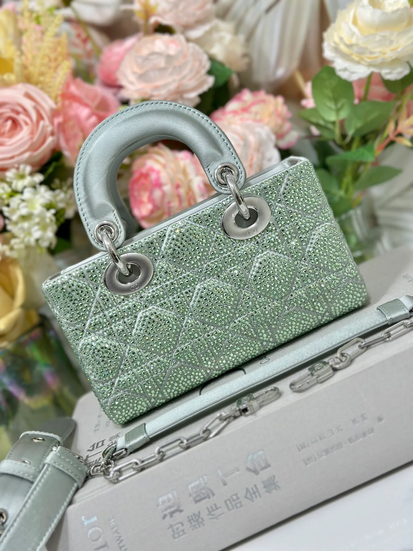 Классические Сумки Женские Christian Dior 18187749