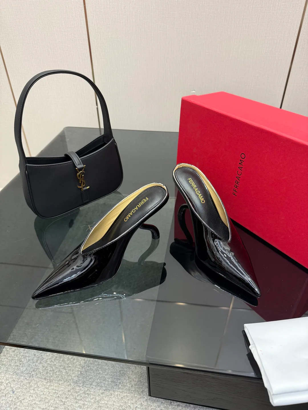 Туфли Женские Salvatore Ferragamo 528603