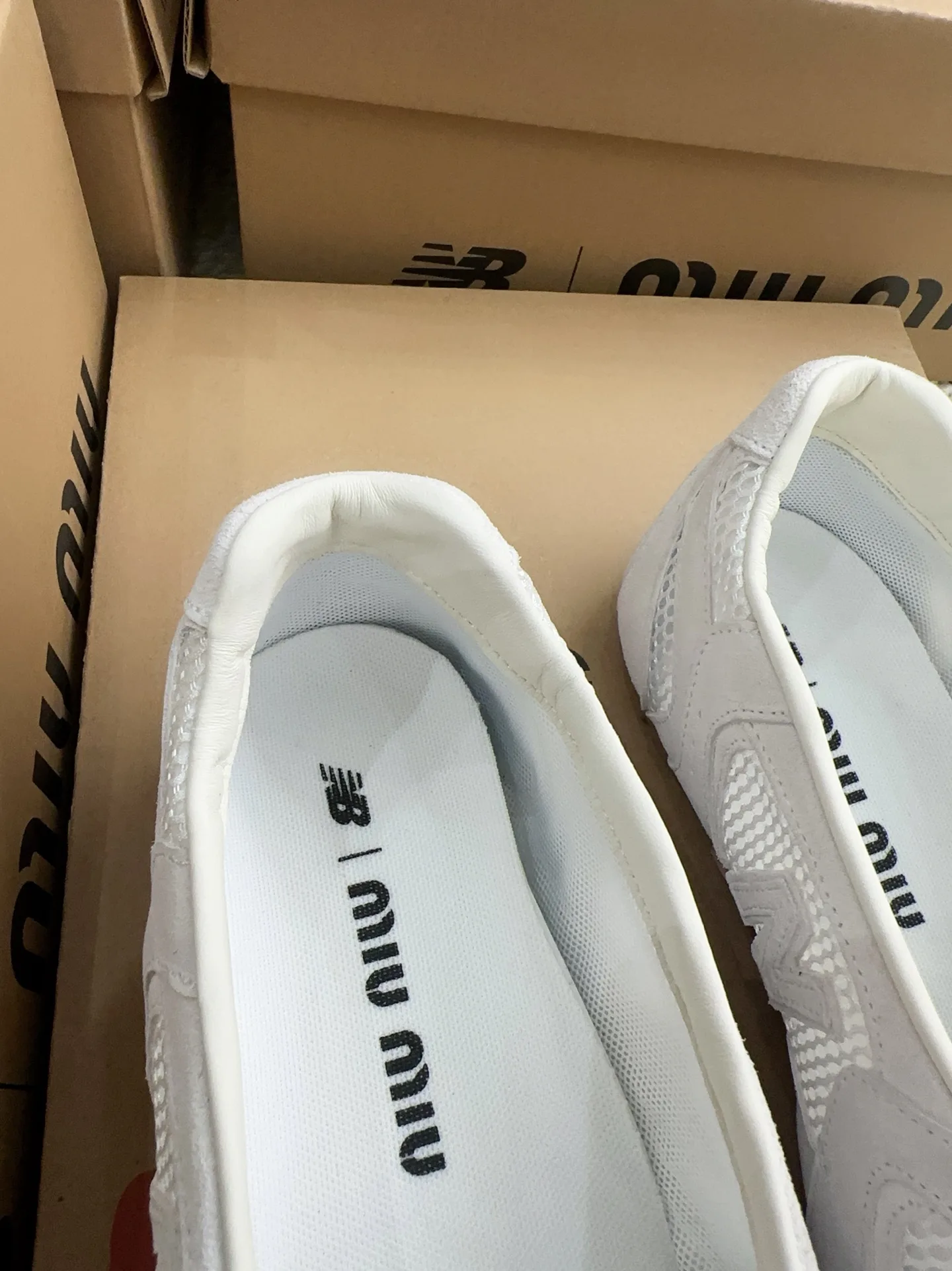 Кроссовки Женские New Balance 18041212