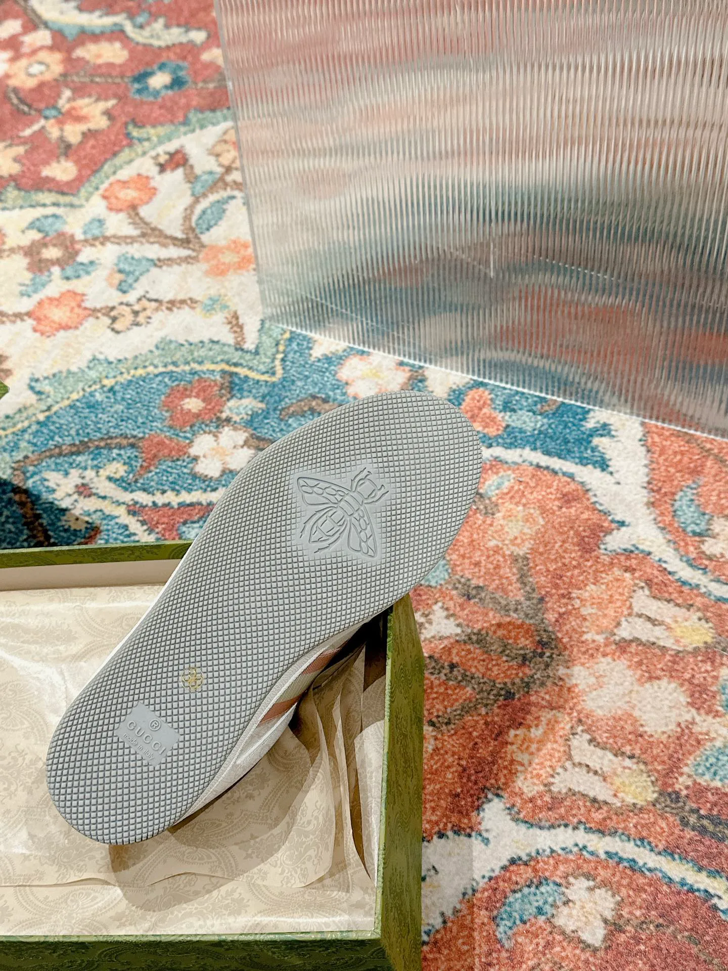 Кроссовки Женские Gucci 17956705