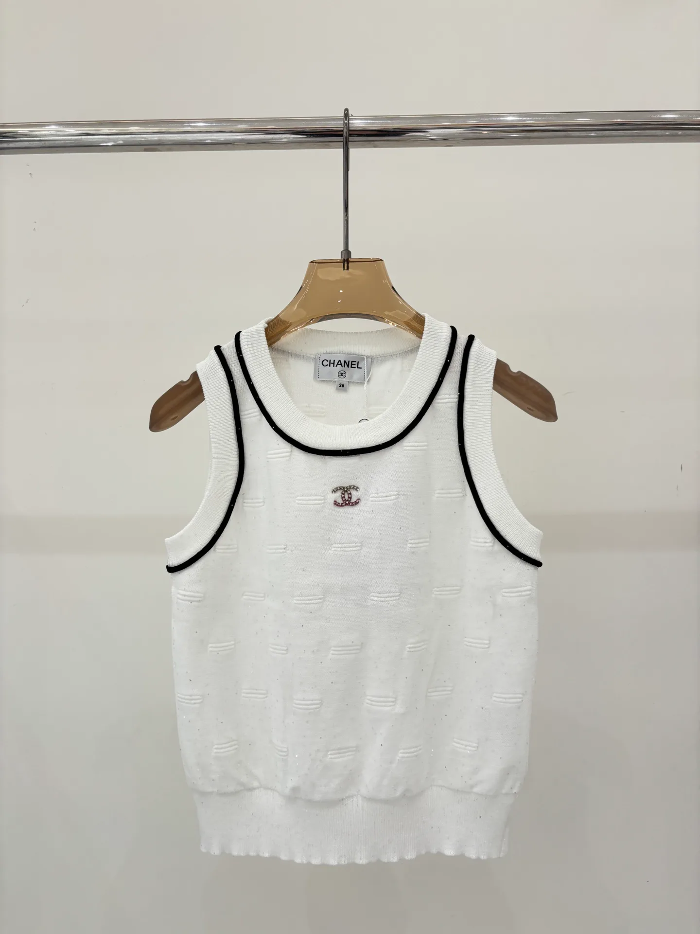 Жилеты Женские Chanel 11688507