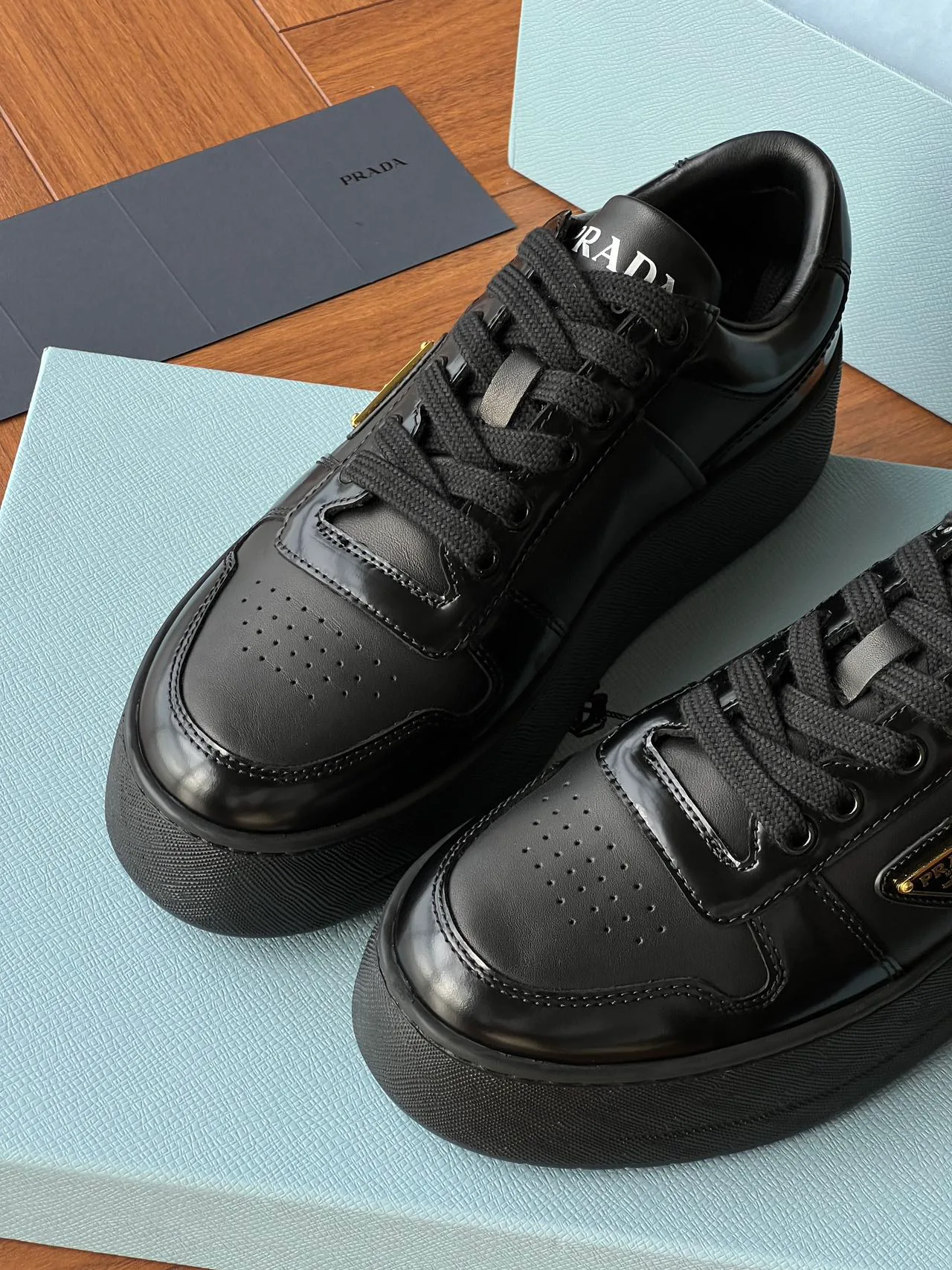 Кроссовки Женские Prada 18170787