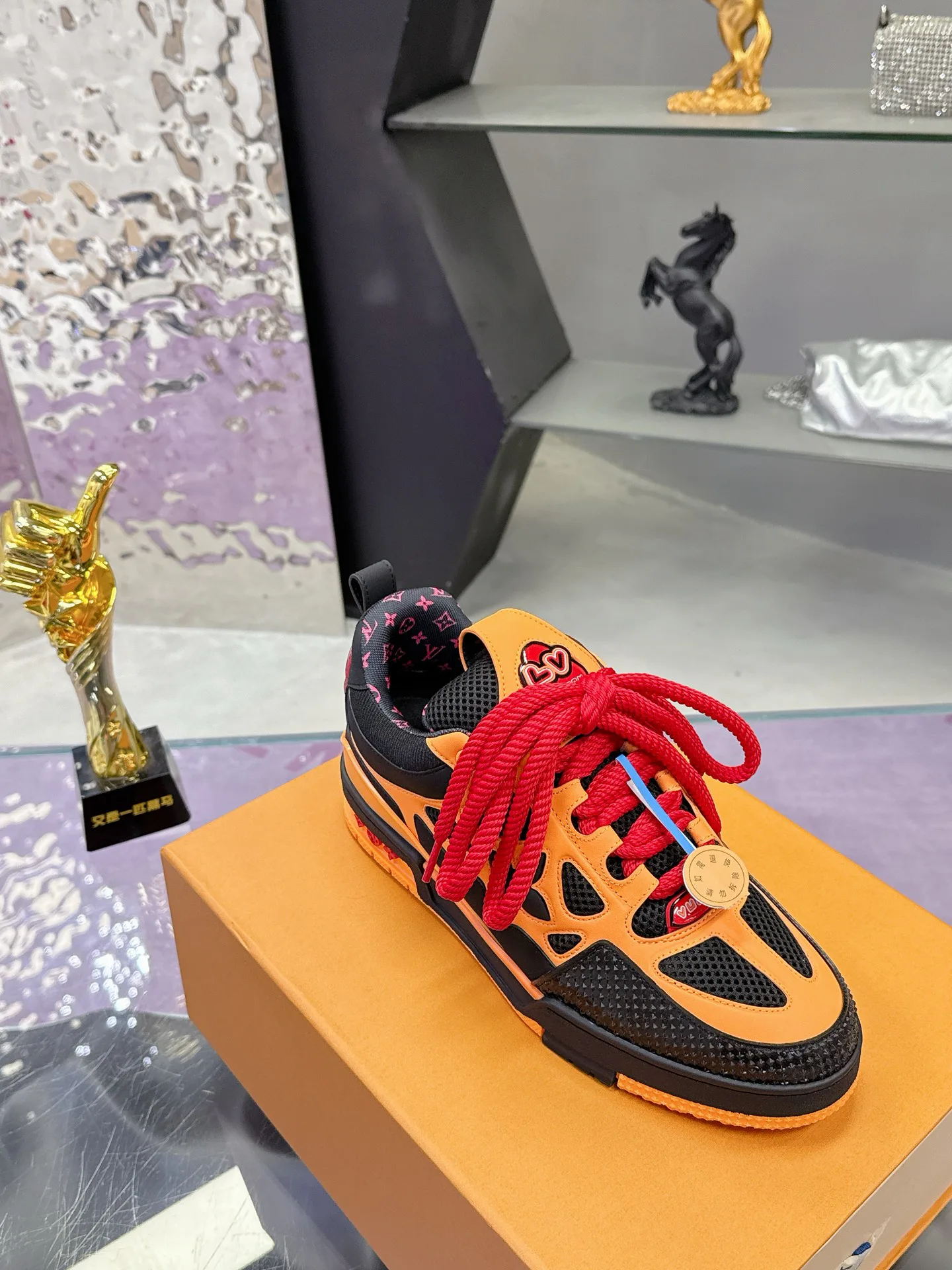 Кроссовки Женские Louis Vuitton 1874708