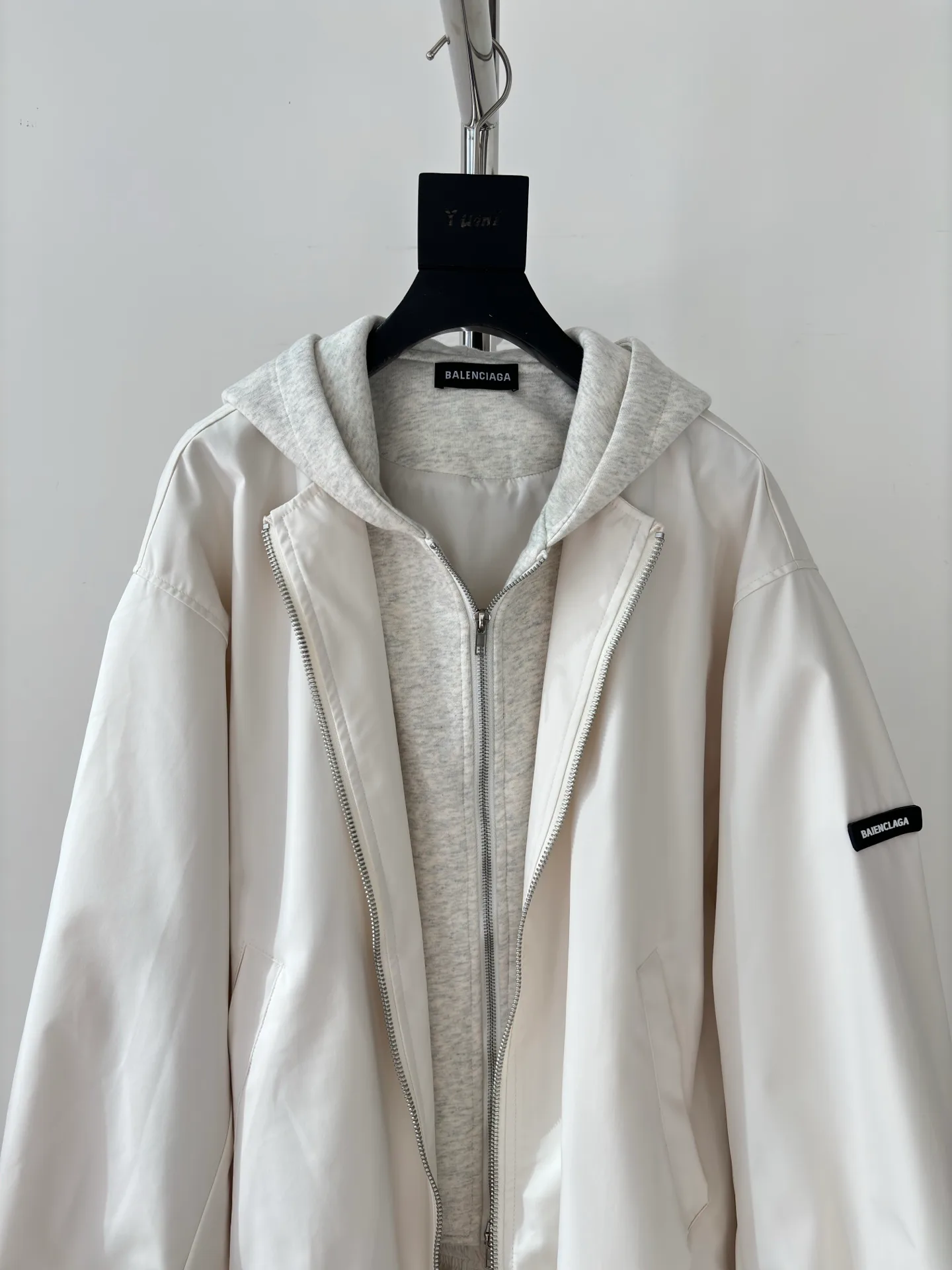 Куртки И Пуховики Женские Balenciaga 27447