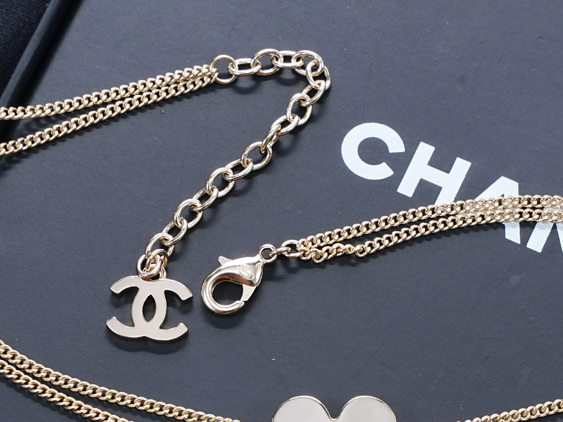 Бижутерия Chanel 693461