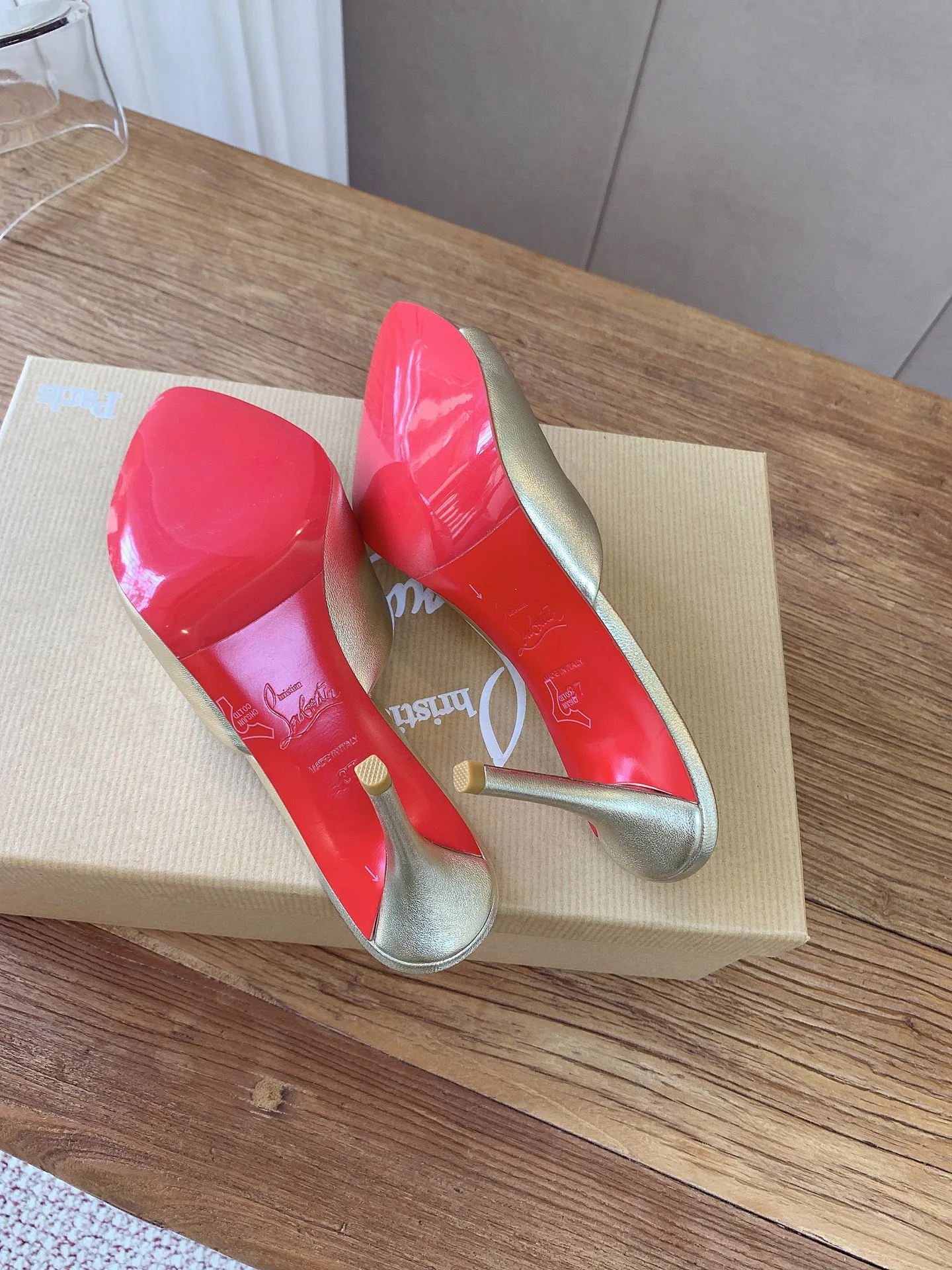 Туфли Женские Christian Louboutin 19673376
