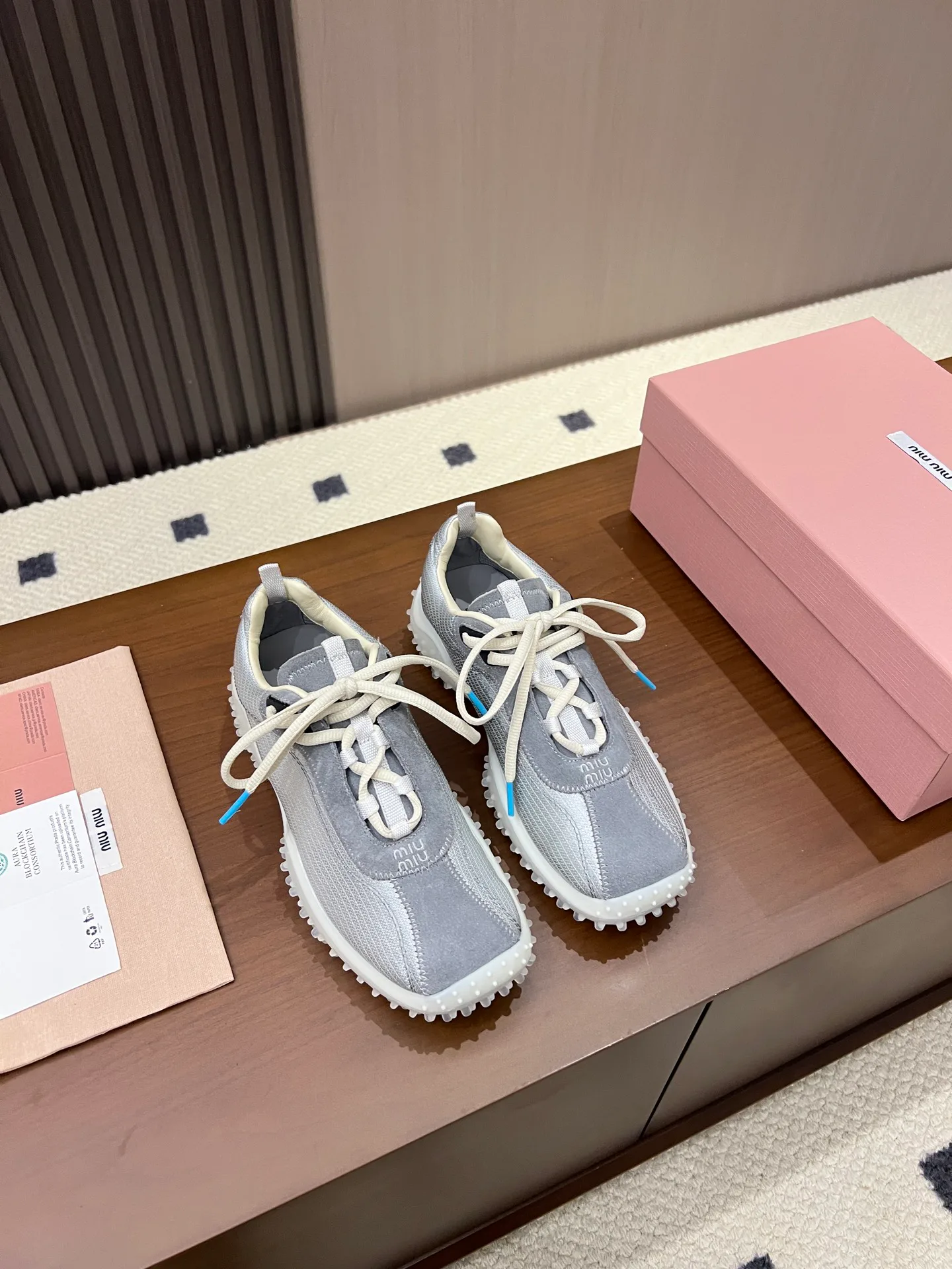 Кроссовки Женские Miu Miu 17968604