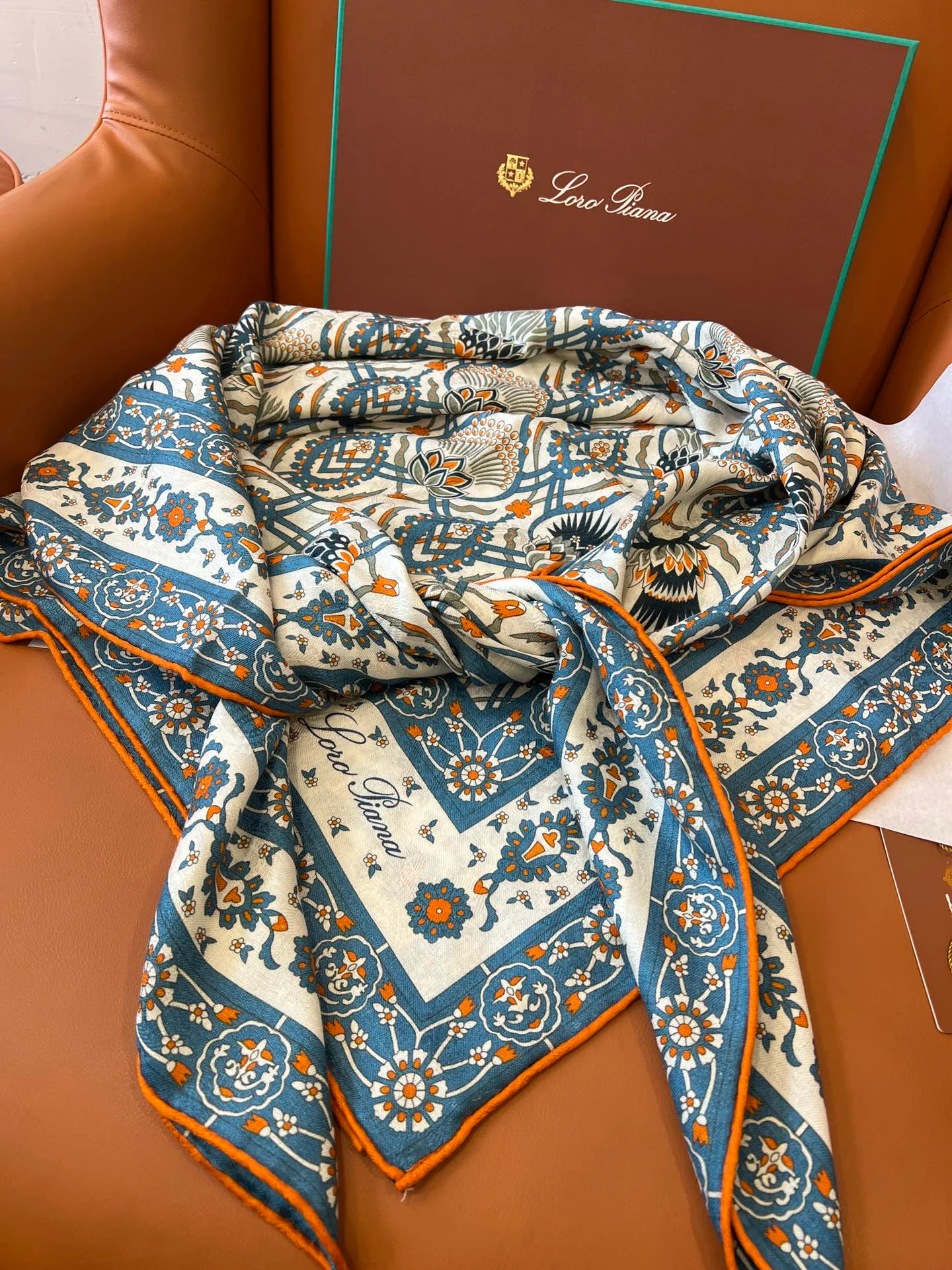Шарфы Loro Piana 87100