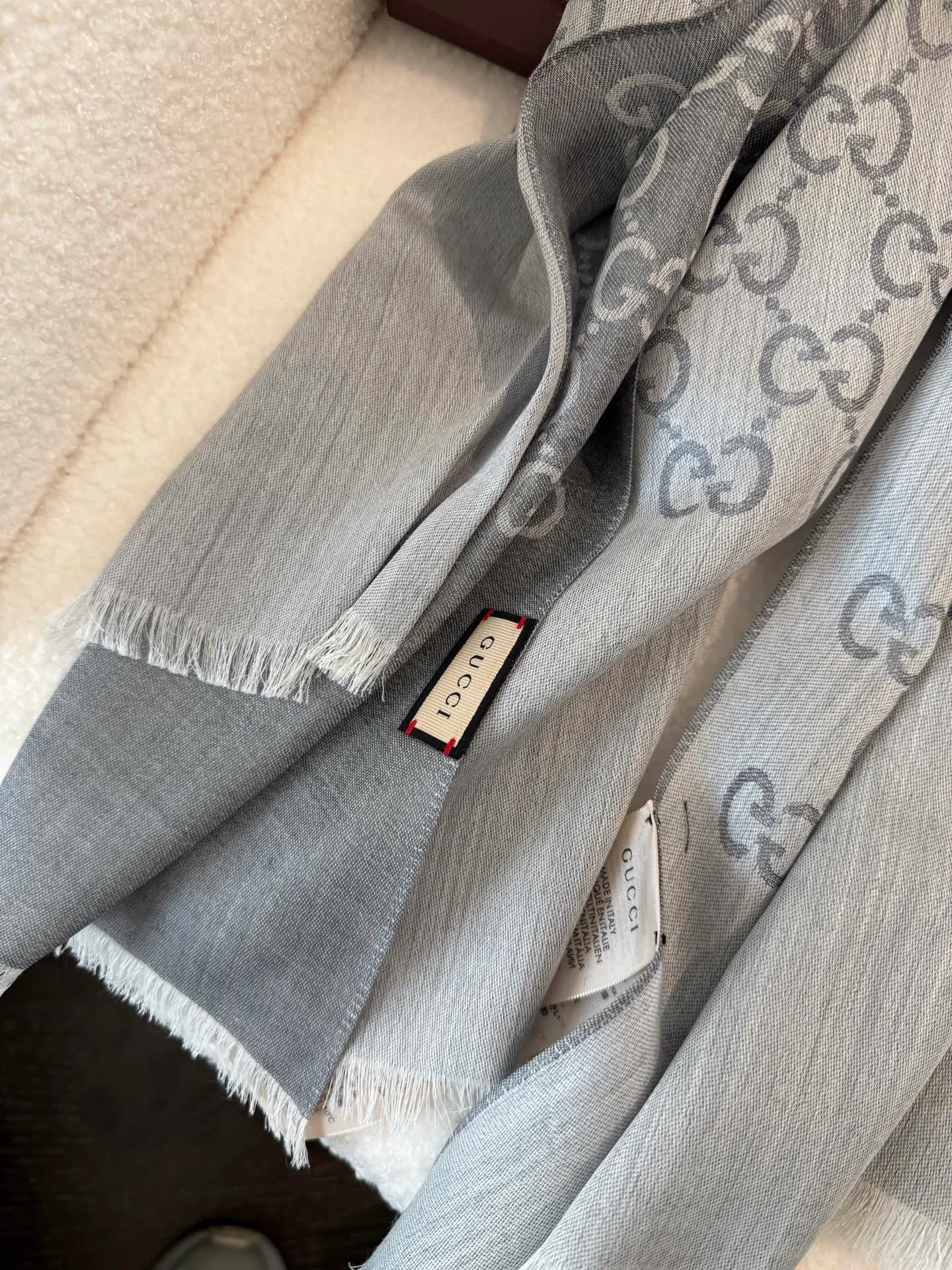 Шарфы Gucci 17945604