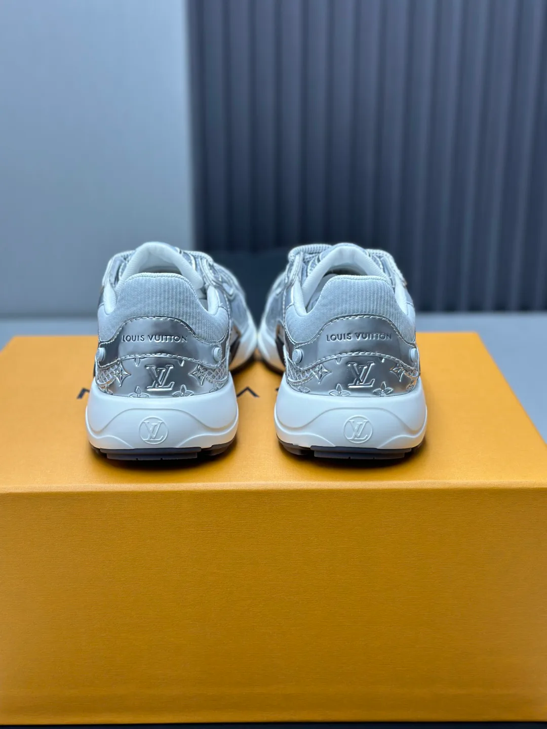 Кроссовки Мужские Louis Vuitton 153043