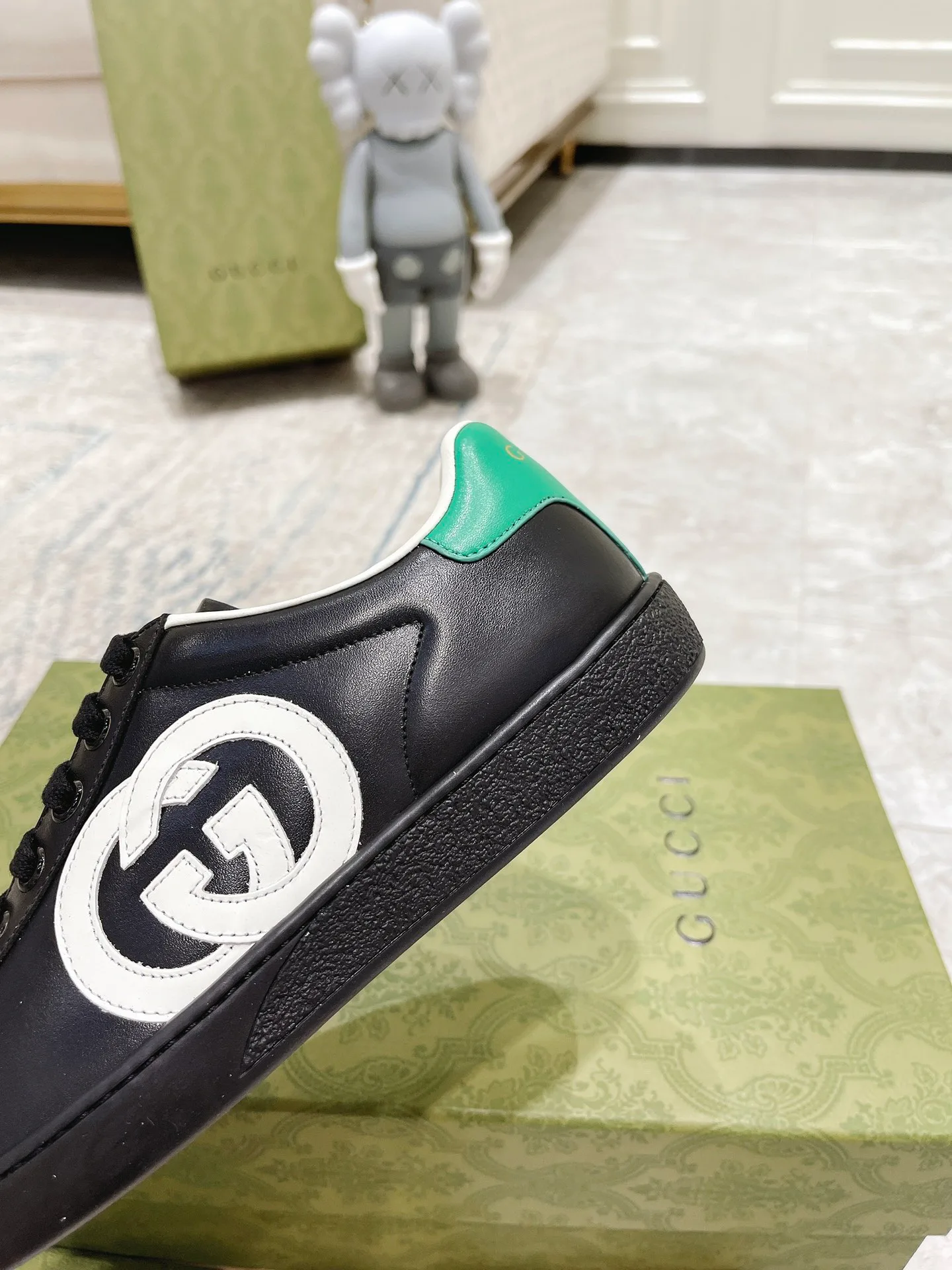 Кроссовки Женские Gucci 17620424