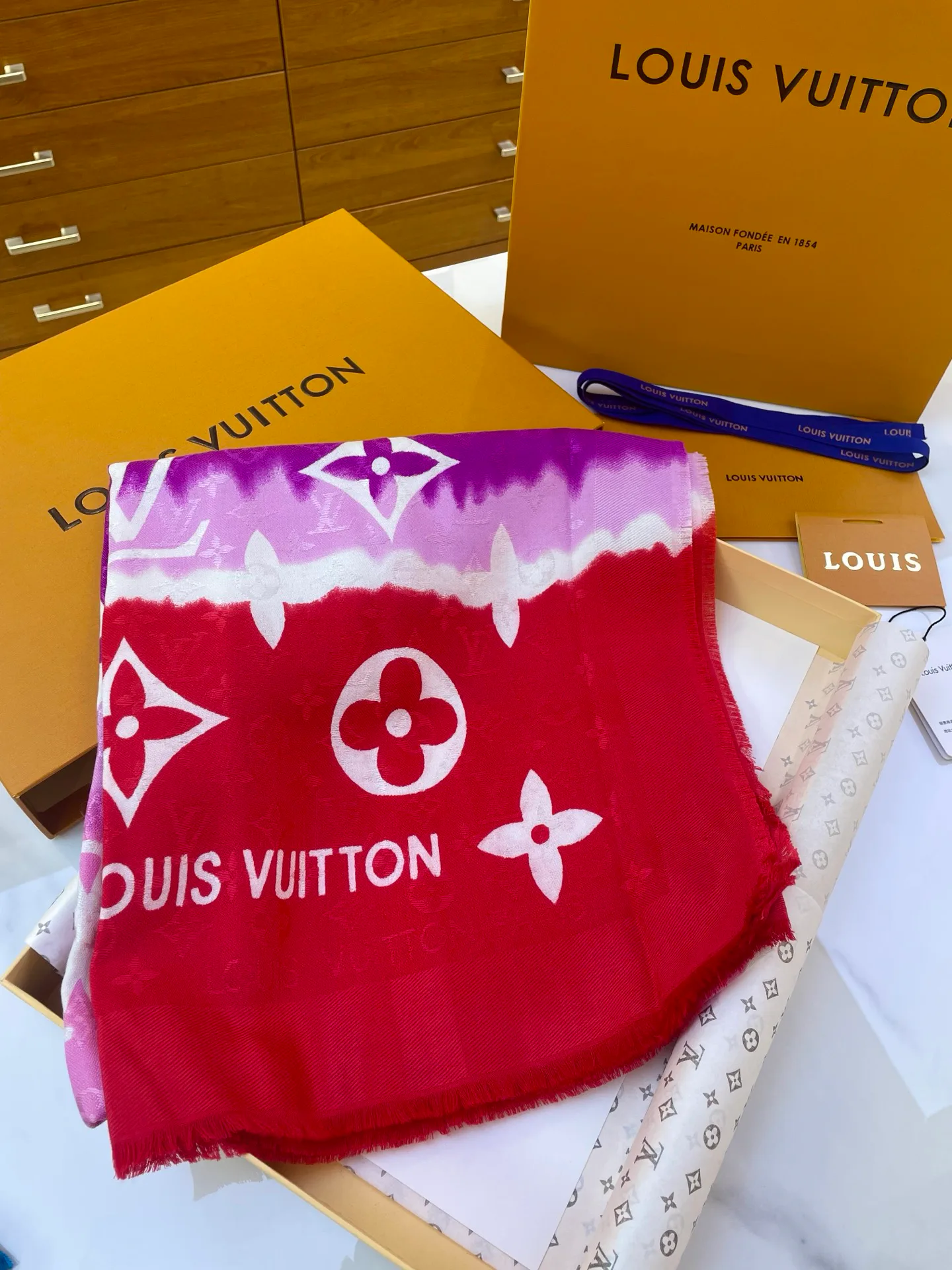 Шарфы Louis Vuitton 4874455