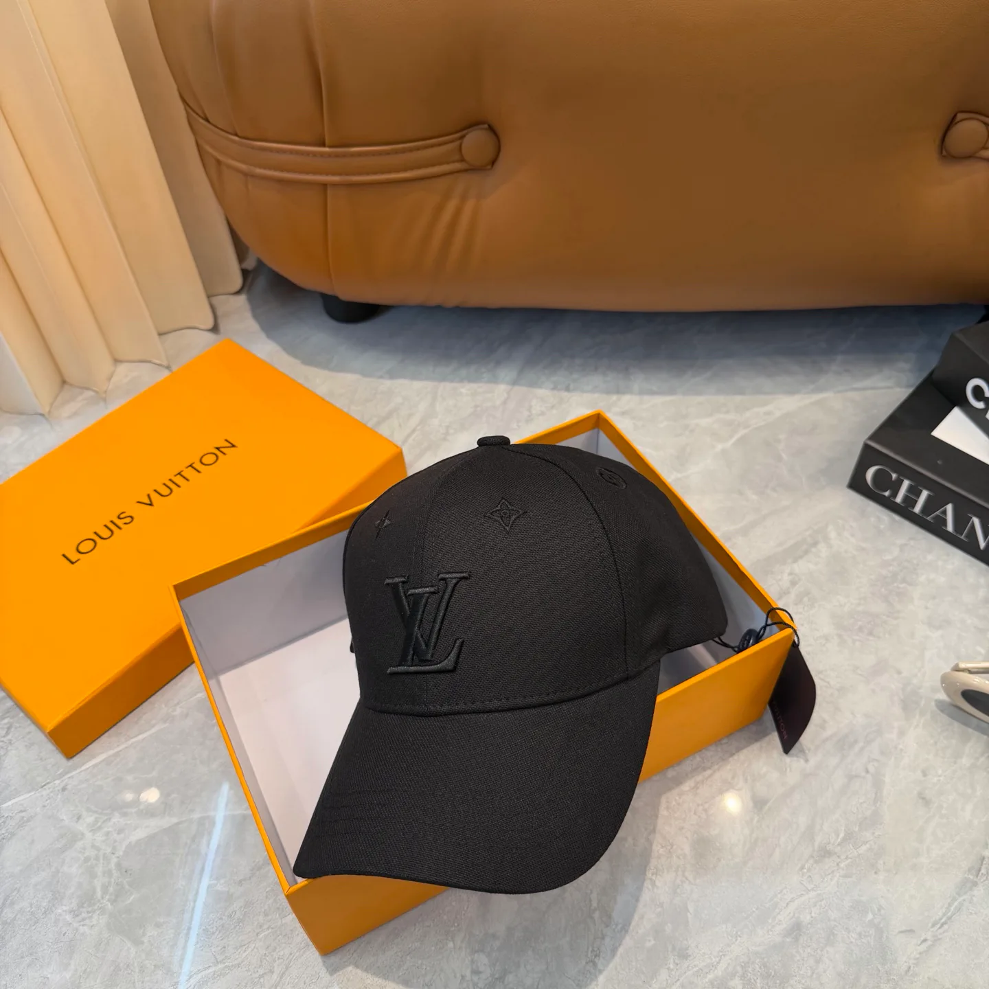Головные Уборы Louis Vuitton 17467591