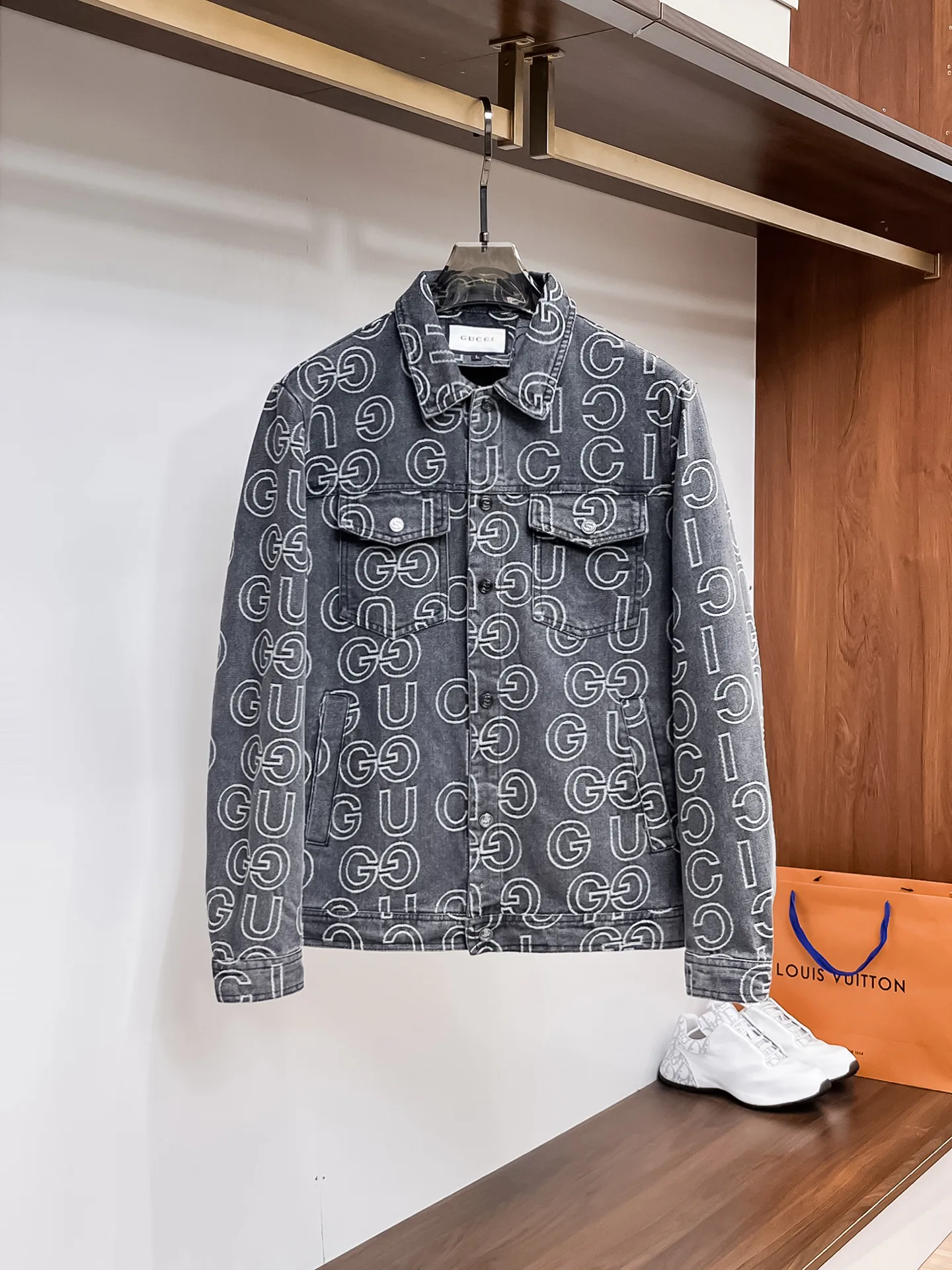 Куртки И Пуховики Мужские Gucci 18197226