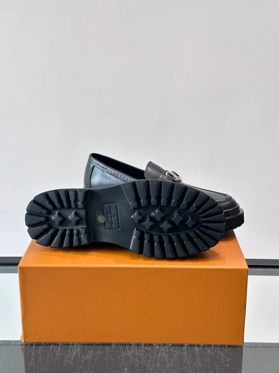 Лоферы И Туфли Мужские Louis Vuitton 17646071
