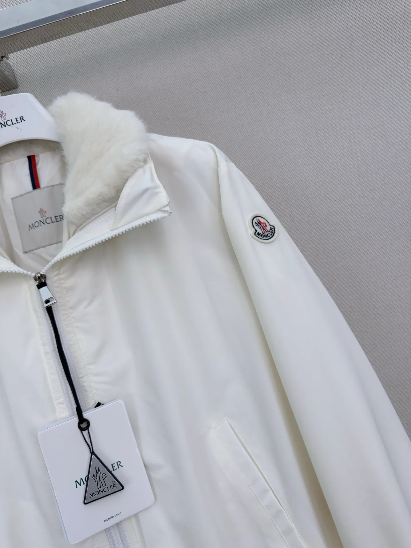 Куртки И Пуховики Женские Moncler 18711127