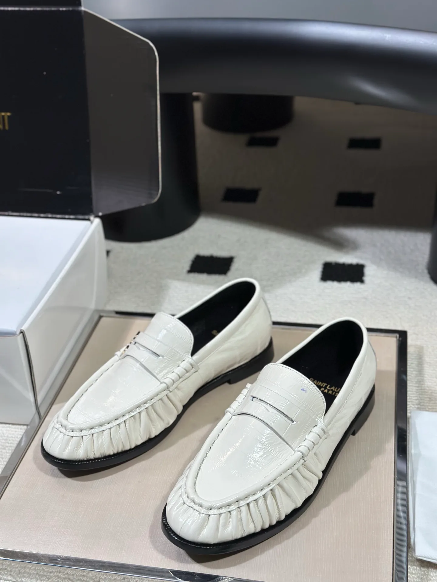 Лоферы И Мокасины Женские Saint Laurent 18041769