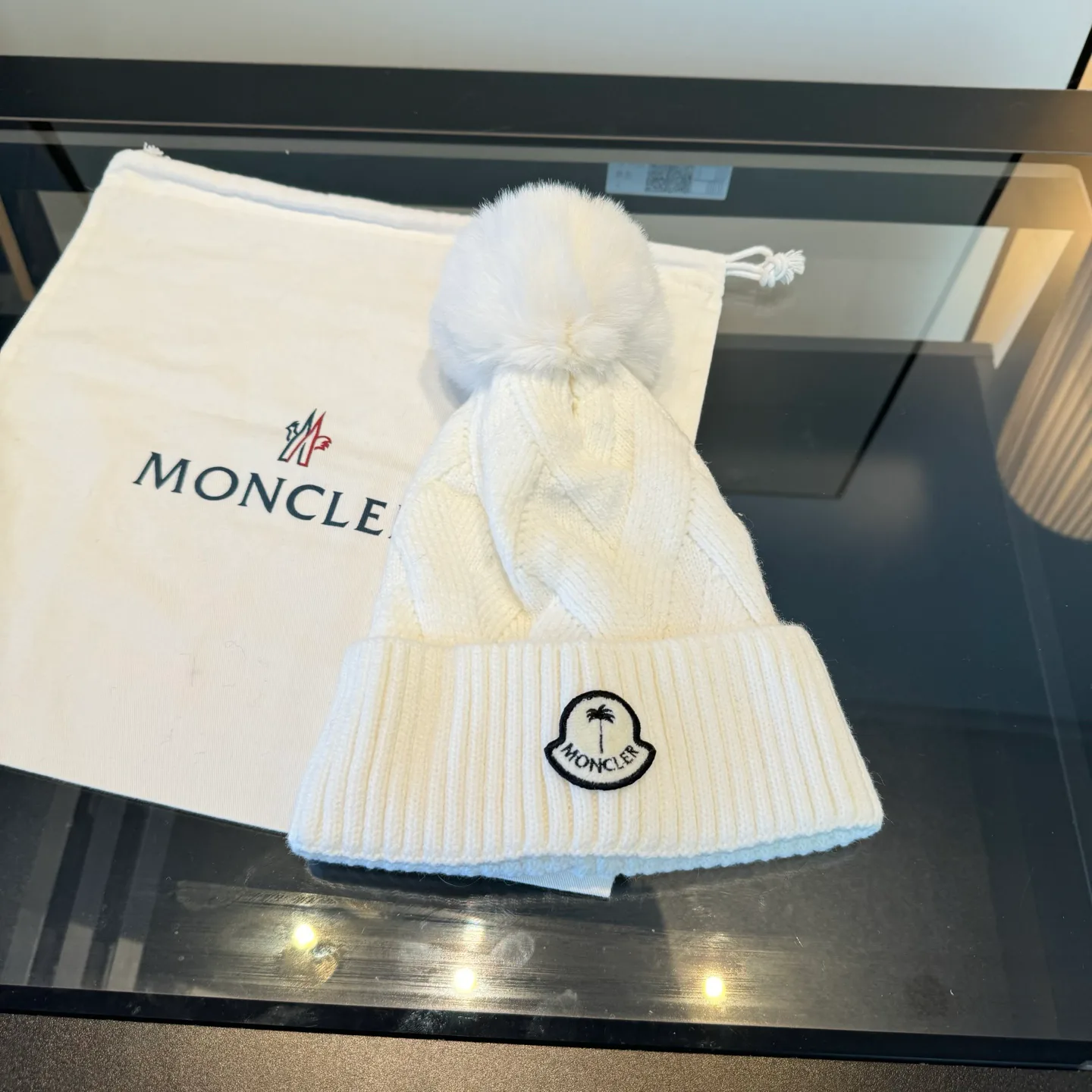 Головные Уборы Moncler 240471
