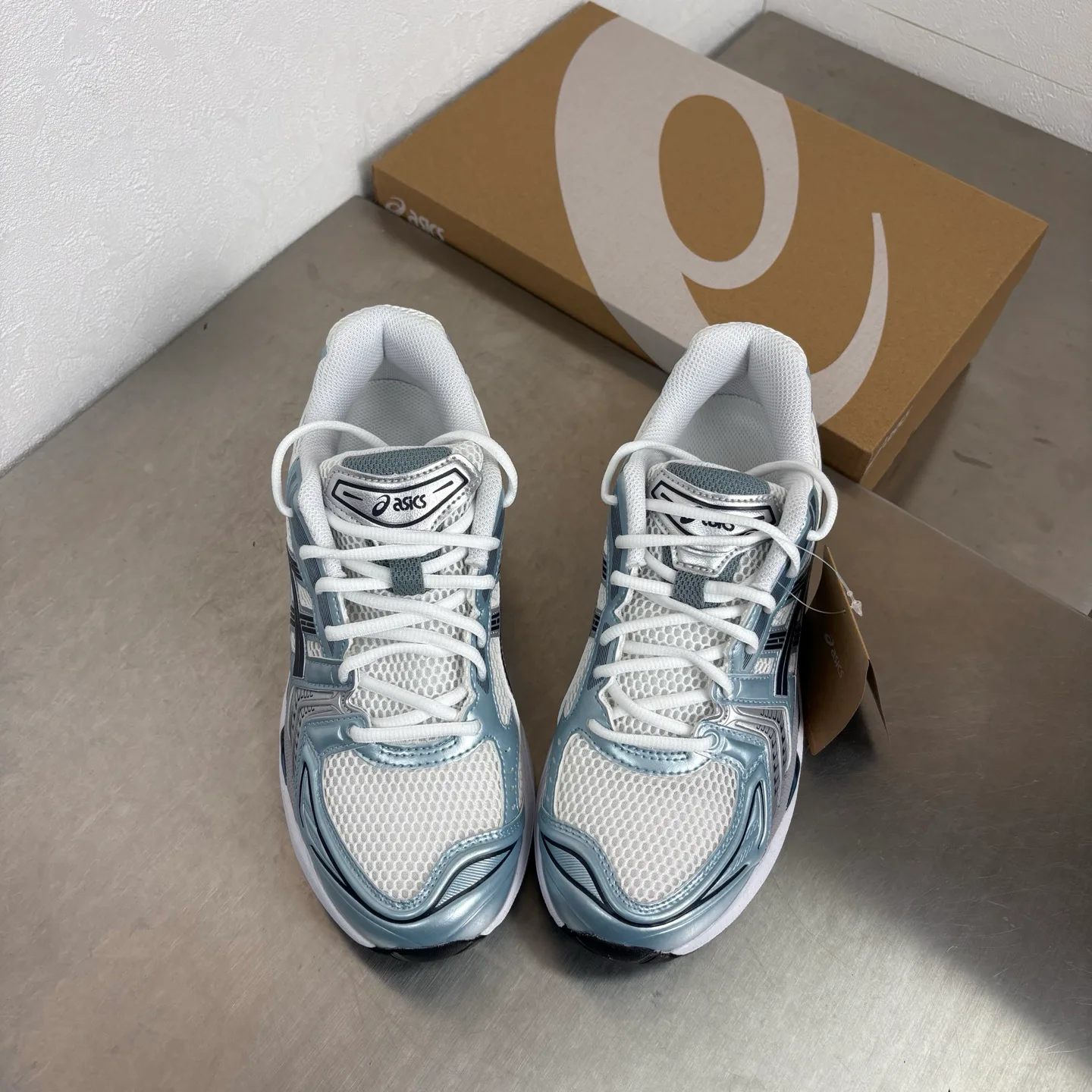 Кроссовки Женские Asics 18744166
