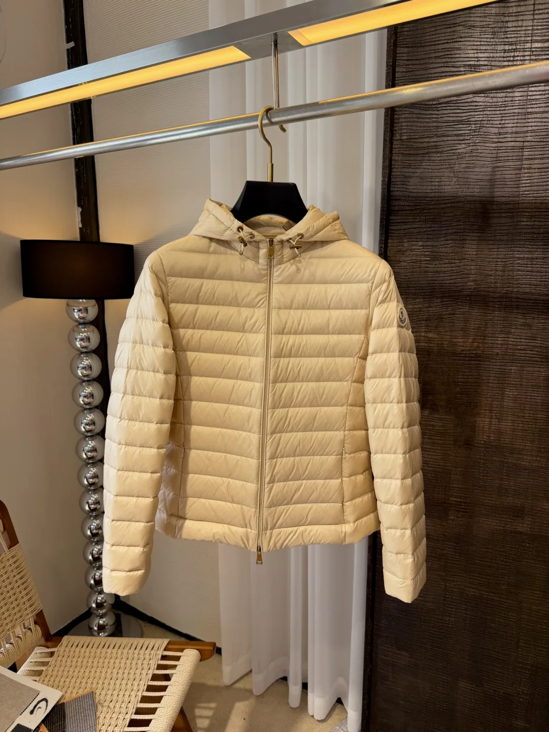 Куртки И Пуховики Женские Moncler 19602219