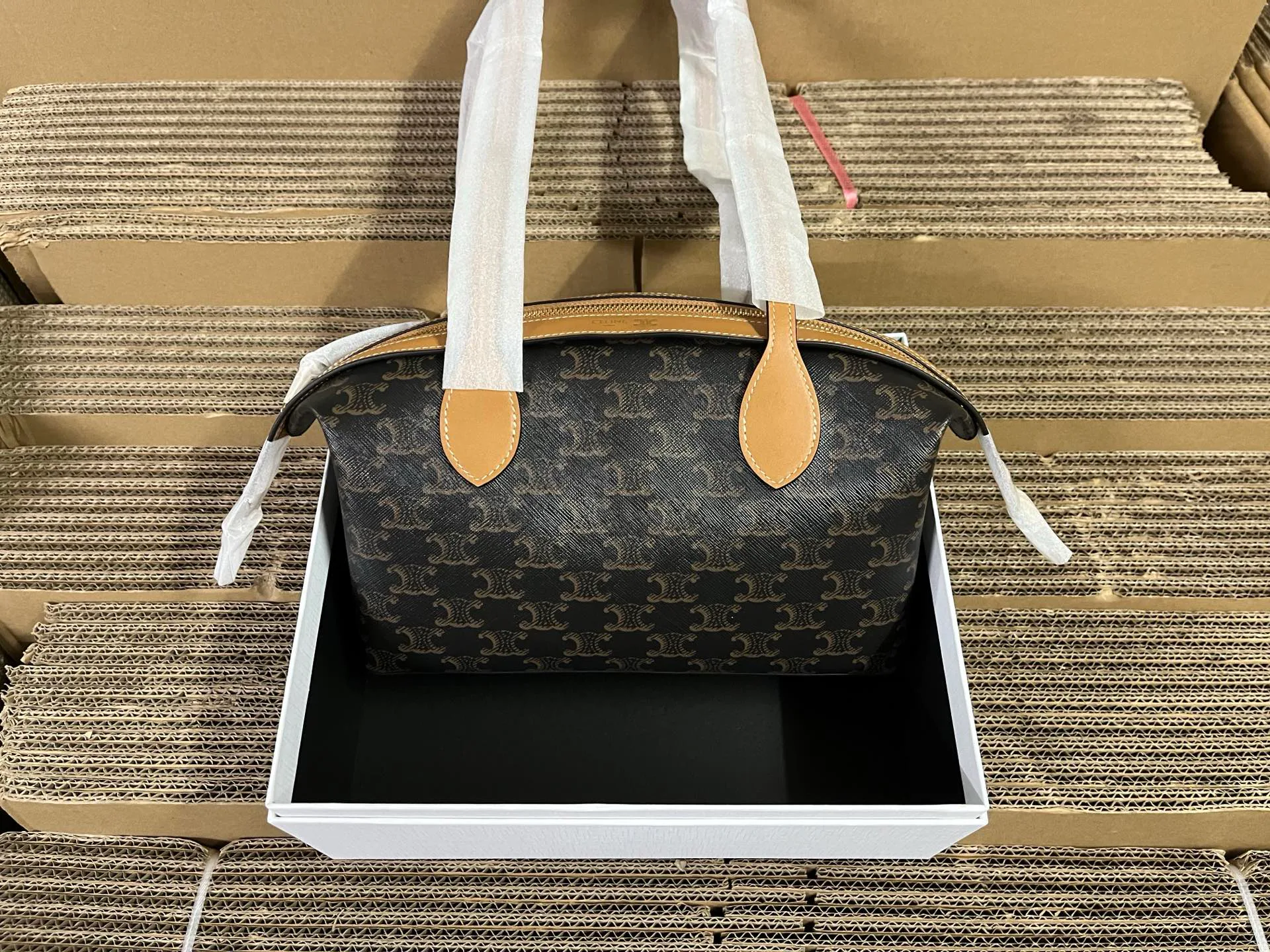 Классические Сумки Женские Celine 18223207