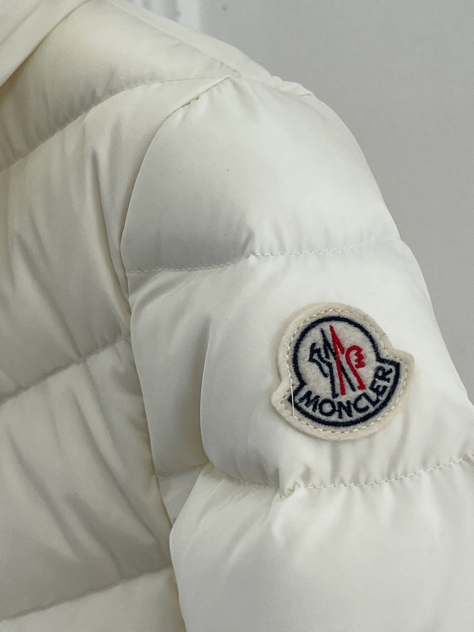 Куртки И Пуховики Женские Moncler 18416189