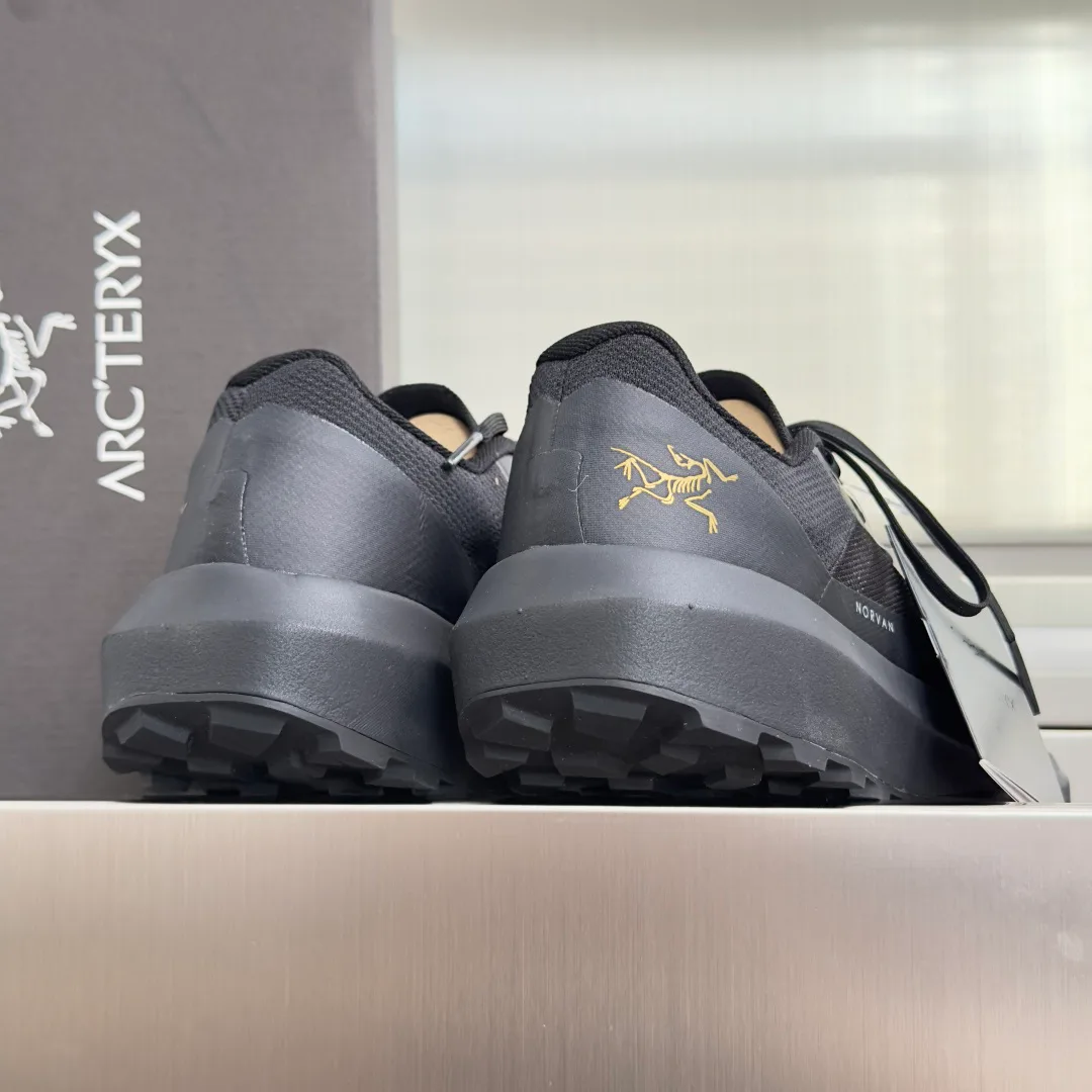 Кроссовки Женские Arcteryx 17415466