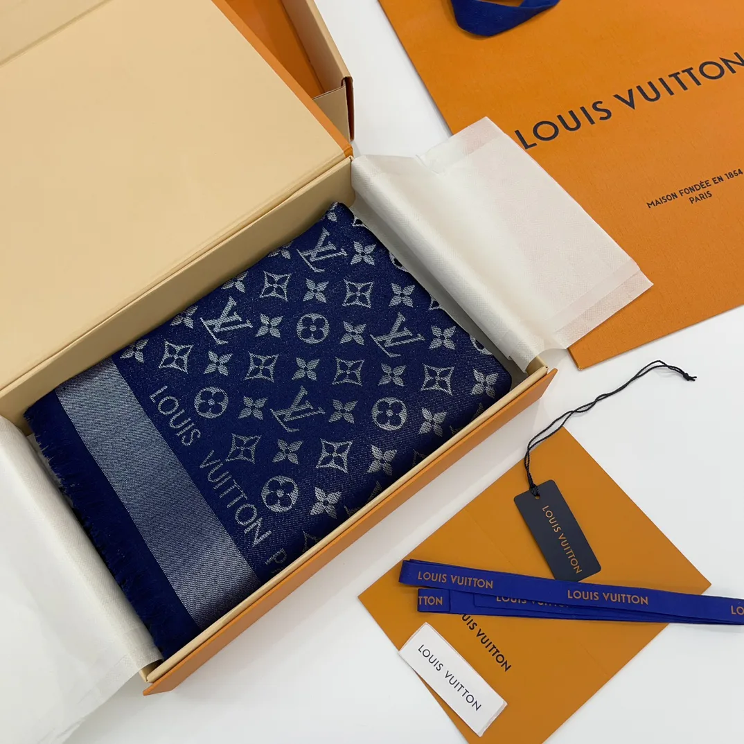 Шарфы Louis Vuitton 17826484