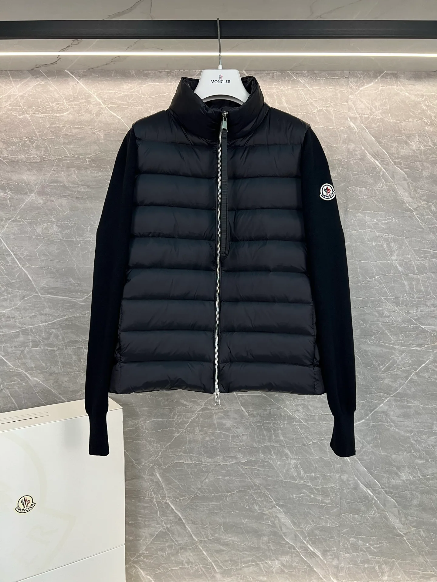 Куртки И Пуховики Женские Moncler 18599809