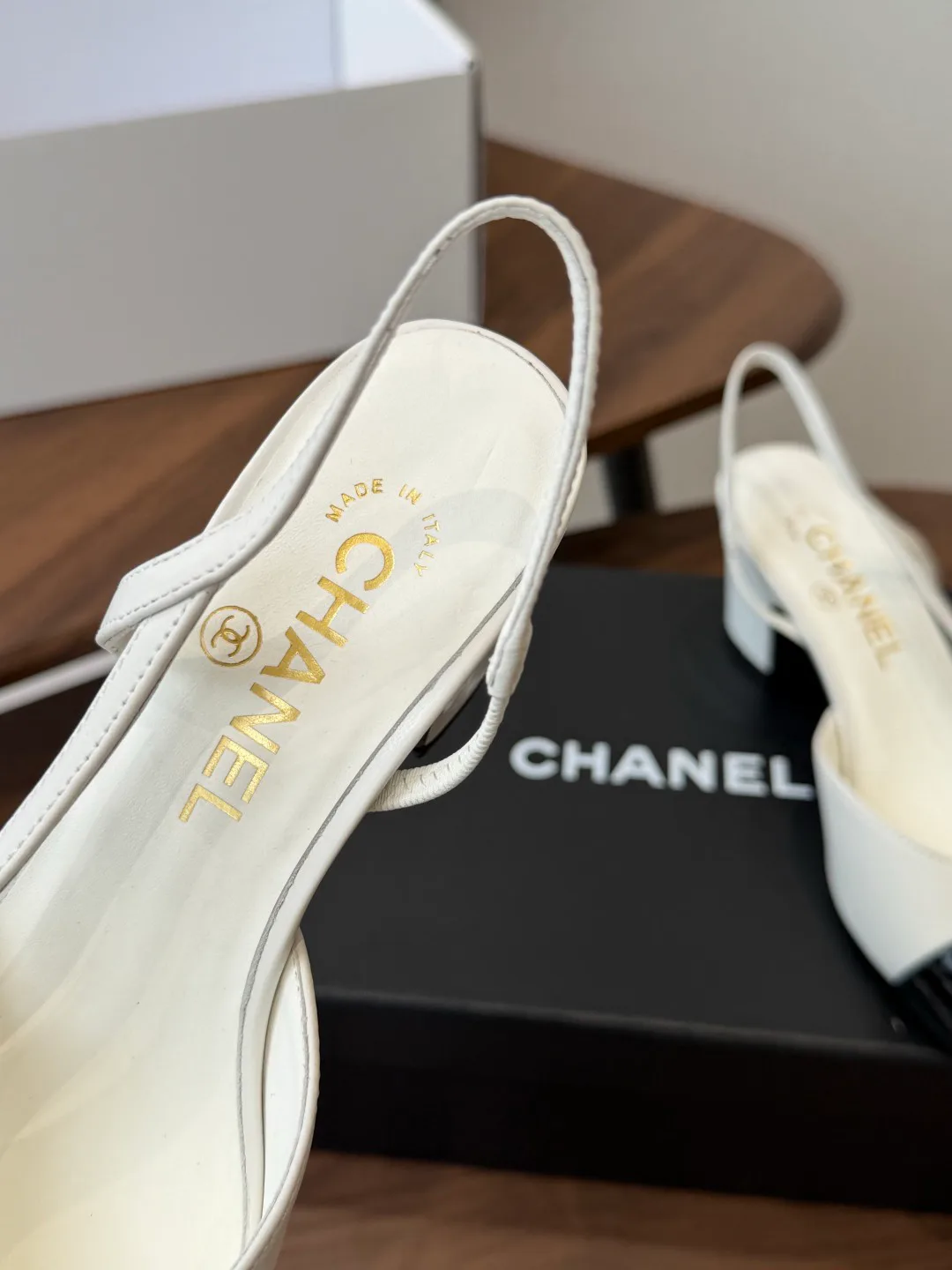 Босоножки Женские Chanel 17364681